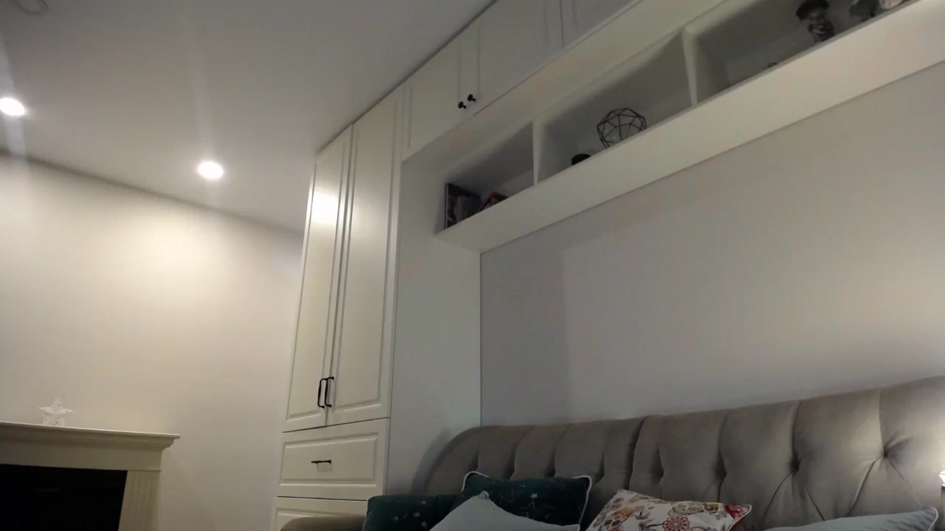 Gallery image thumbnail from Elysewine's myfreecams stream on, 08/17/2024, 05:47 image 12 of 20