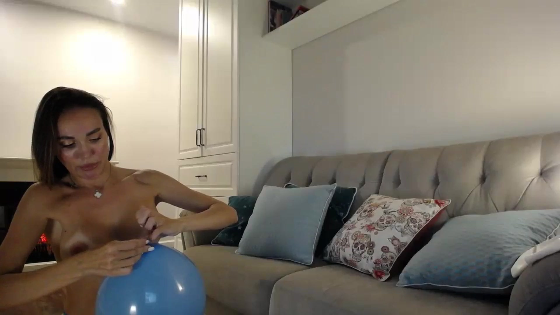 Gallery image thumbnail from Elysewine's myfreecams stream on, 08/17/2024, 06:41 image 14 of 20