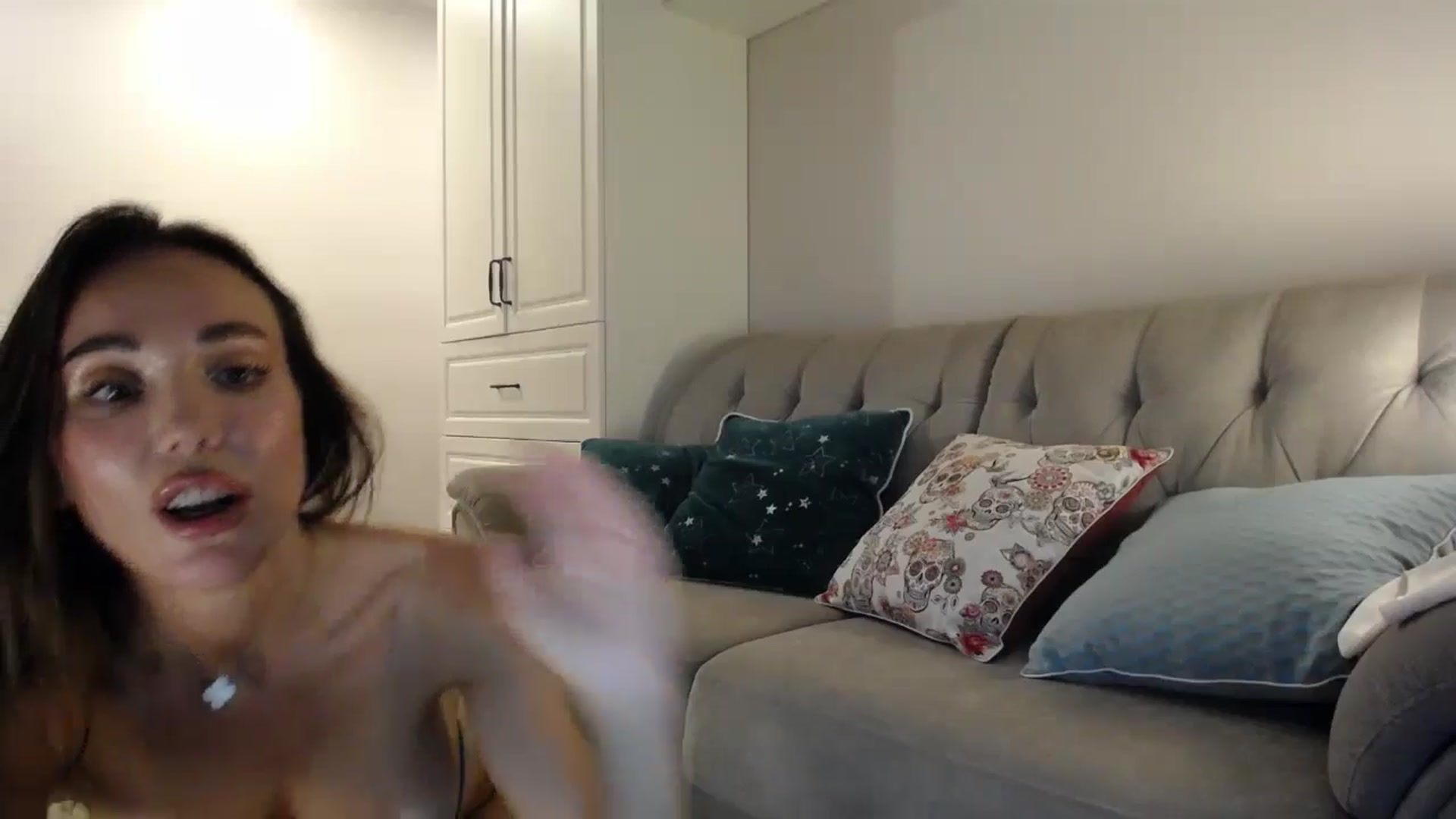 Gallery image thumbnail from Elysewine's myfreecams stream on, 08/17/2024, 07:00 image 15 of 20