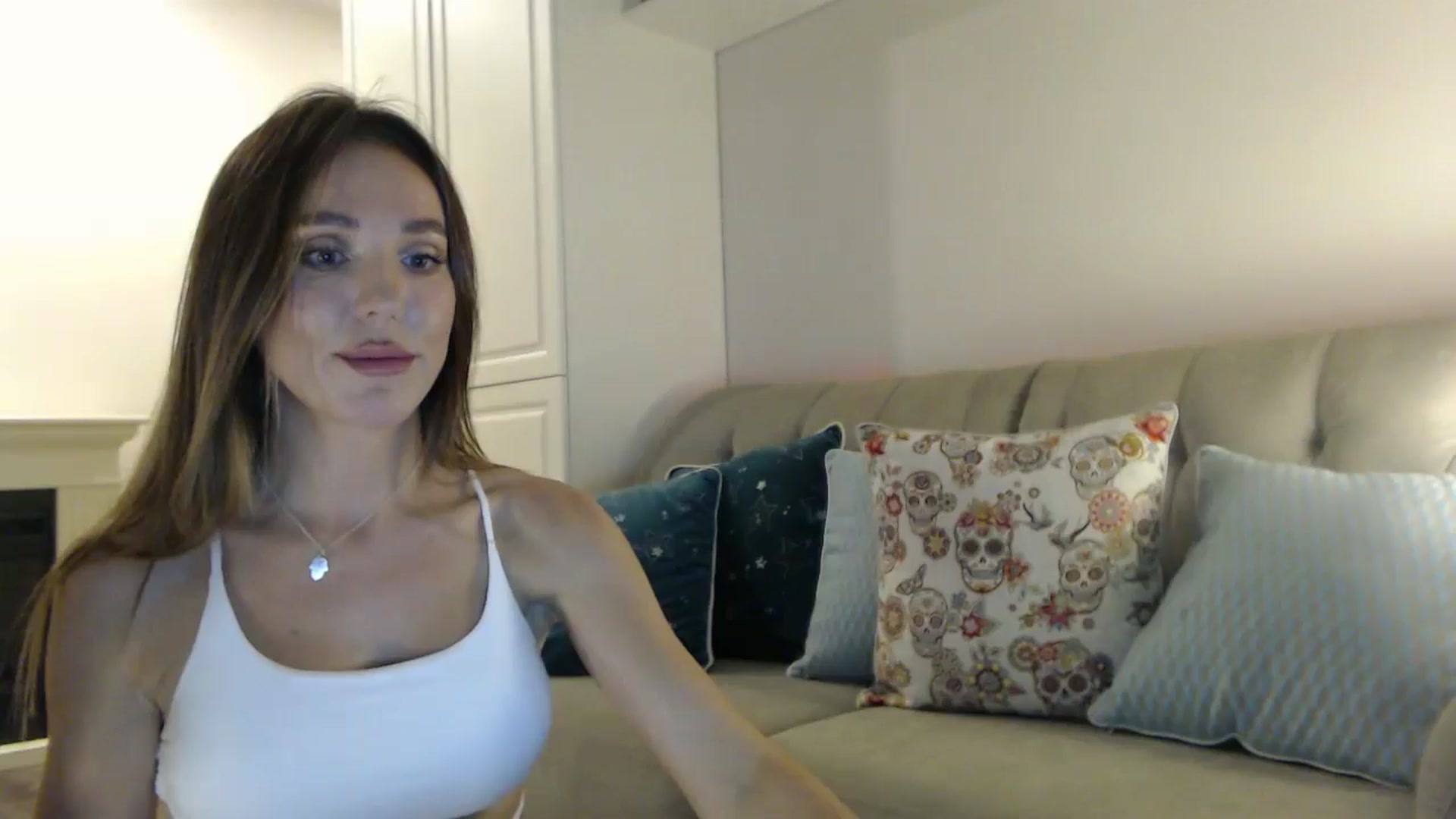 Gallery image thumbnail from Elysewine's myfreecams stream on, 08/24/2024, 06:39 image 16 of 20