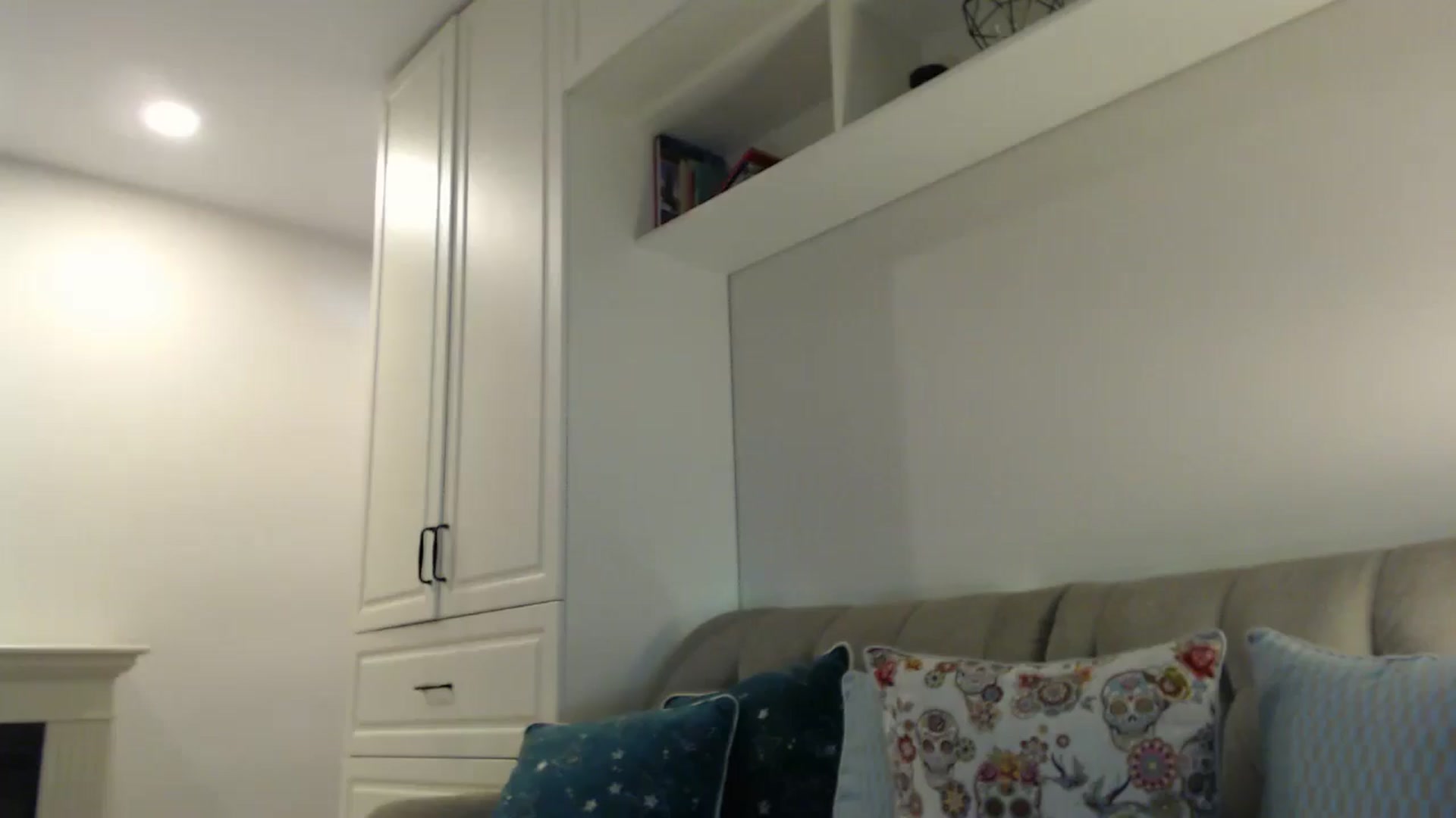 Gallery image thumbnail from Elysewine's myfreecams stream on, 08/24/2024, 06:39 image 1 of 20