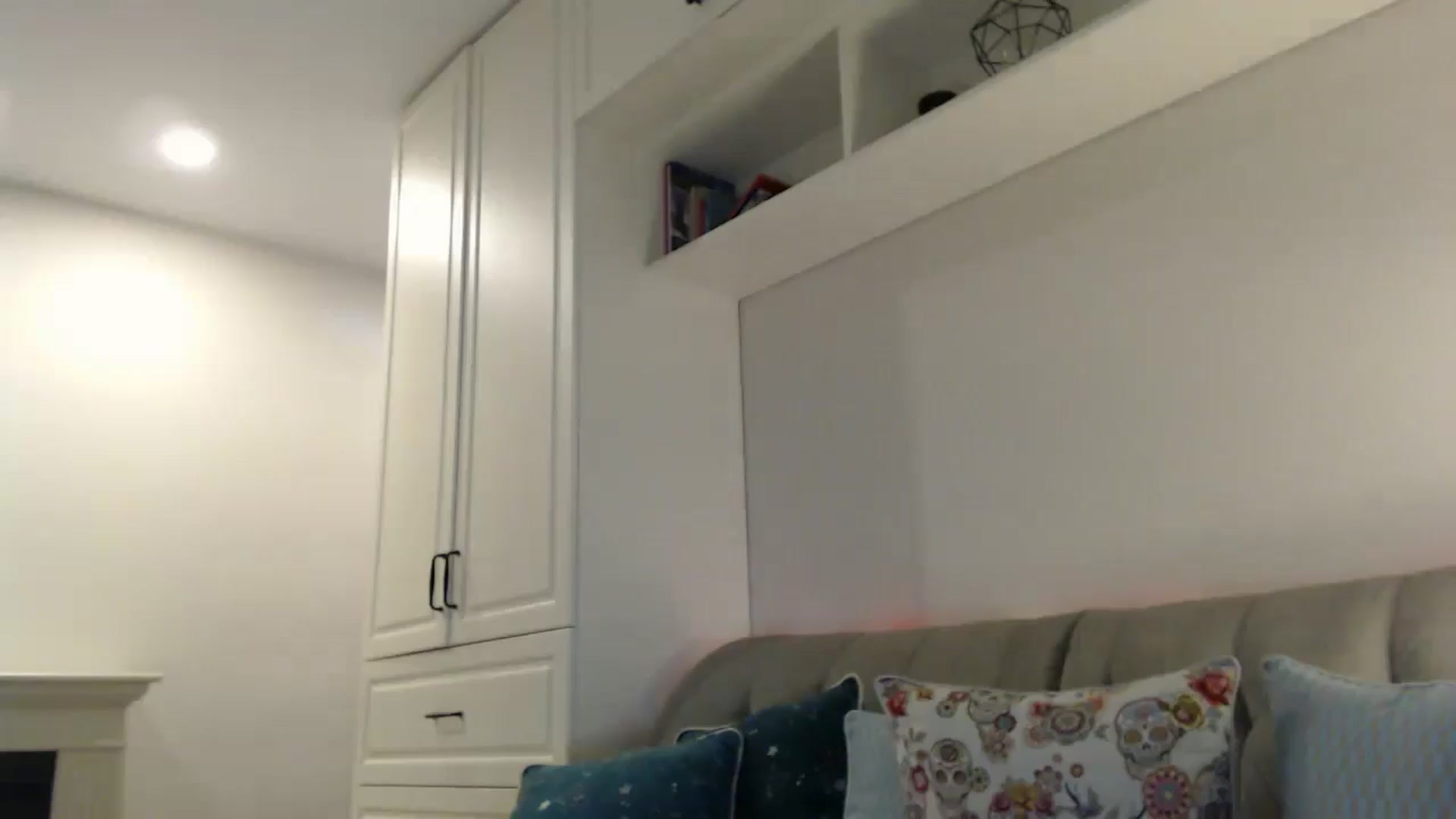 Gallery image thumbnail from Elysewine's myfreecams stream on, 08/24/2024, 06:39 image 4 of 20