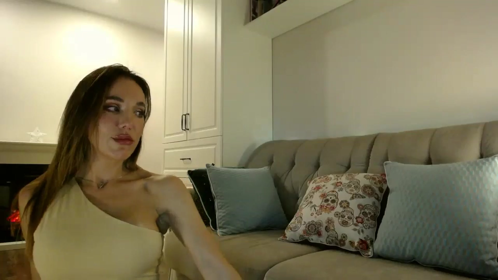 Gallery image thumbnail from Elysewine's myfreecams stream on, 09/08/2024, 05:52 image 9 of 20