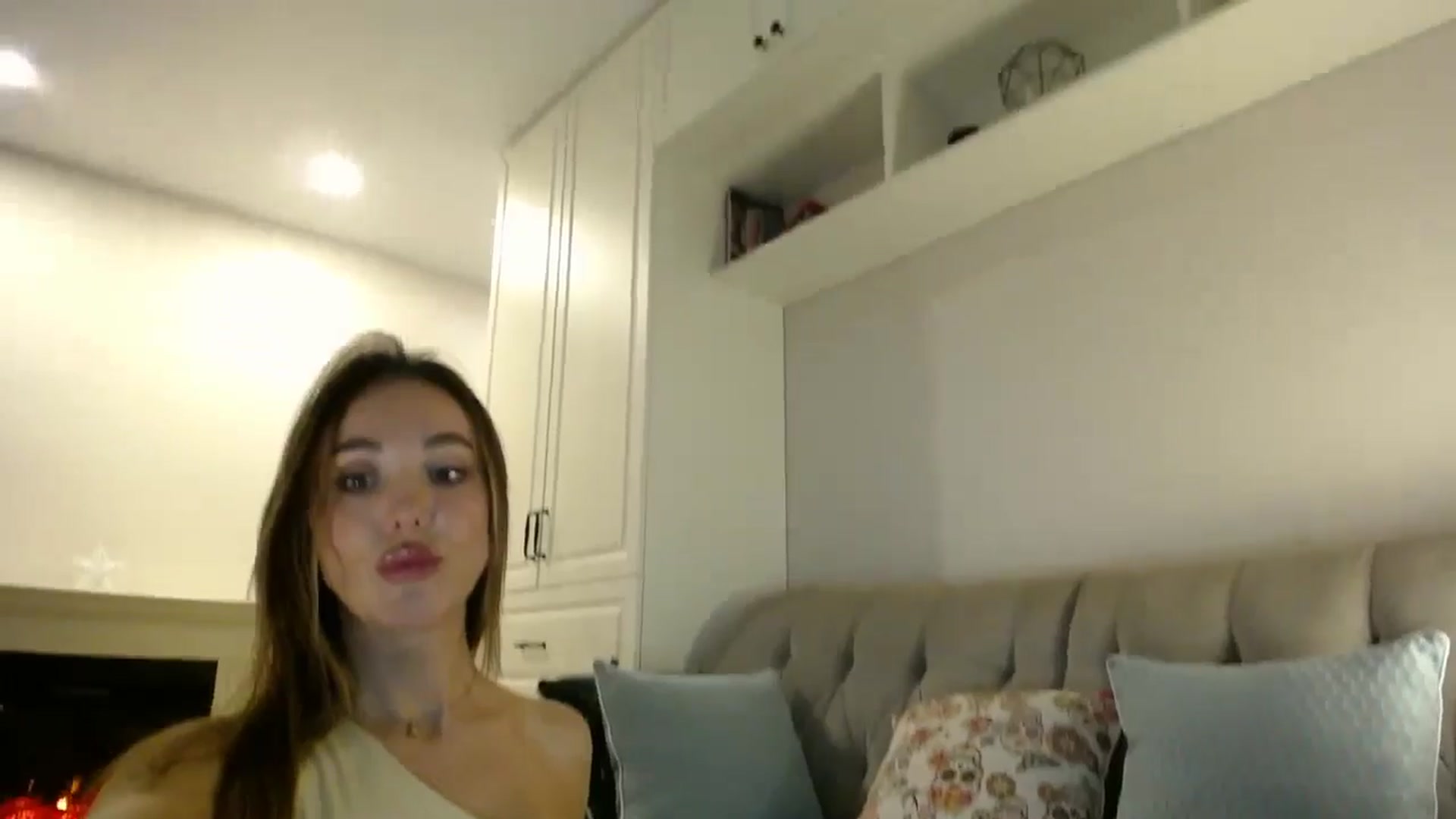Gallery image thumbnail from Elysewine's myfreecams stream on, 09/08/2024, 05:52 image 12 of 20