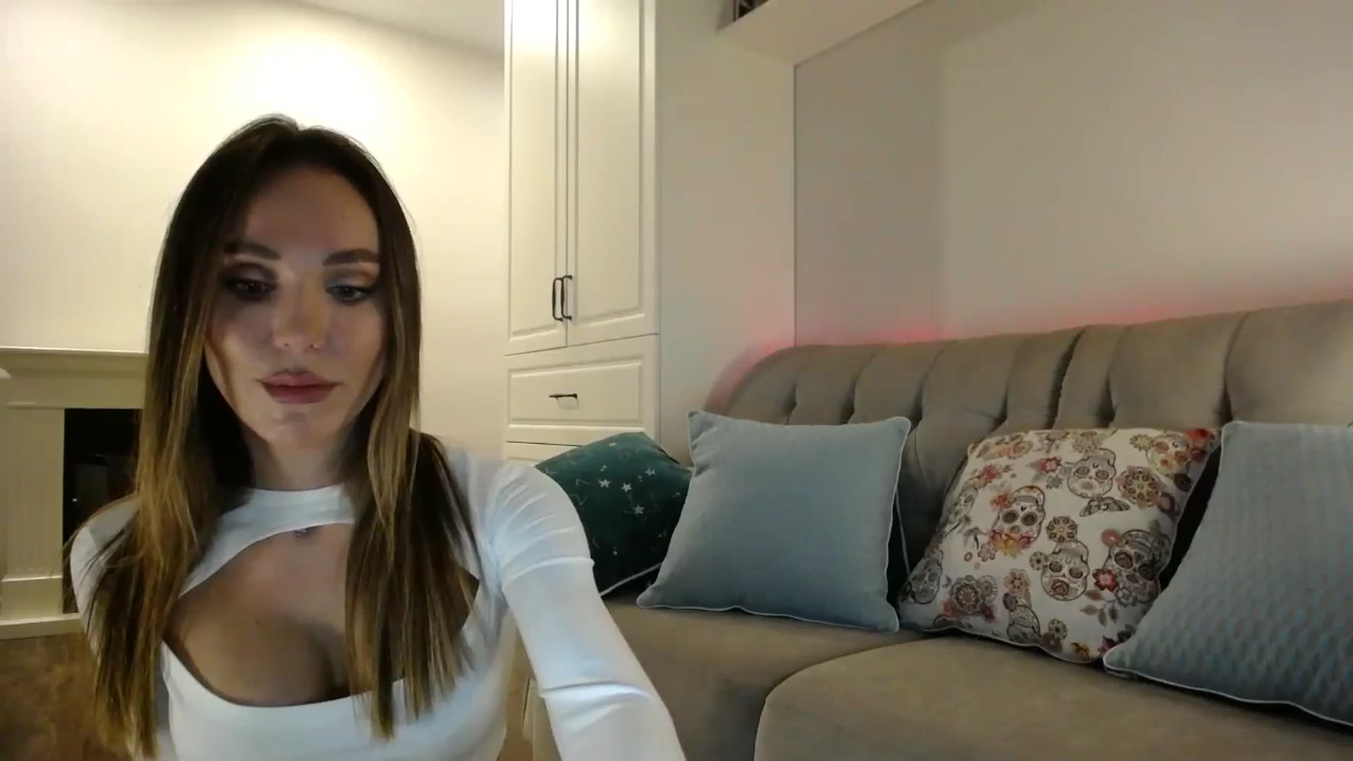 Gallery image thumbnail from Elysewine's myfreecams stream on, 09/14/2024, 06:48 image 10 of 20