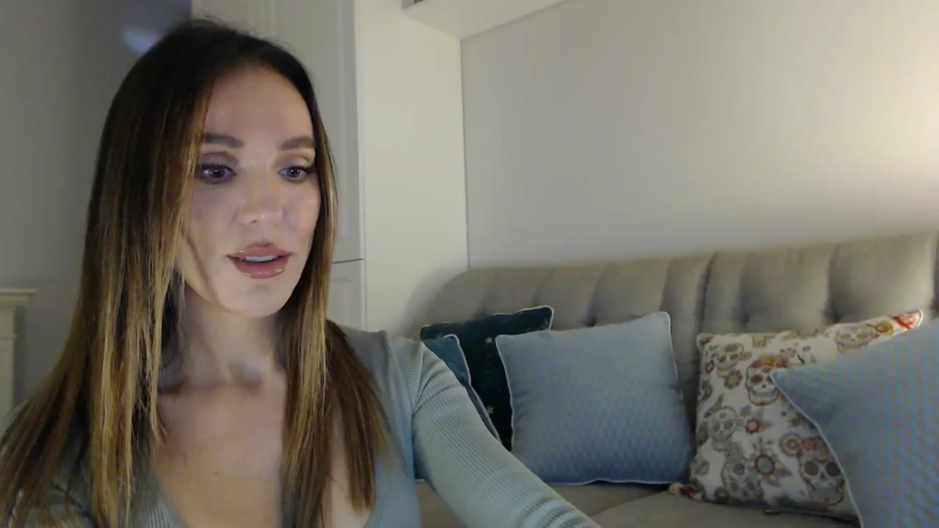 Gallery image thumbnail from Elysewine's myfreecams stream on, 09/21/2024, 07:11 image 18 of 20