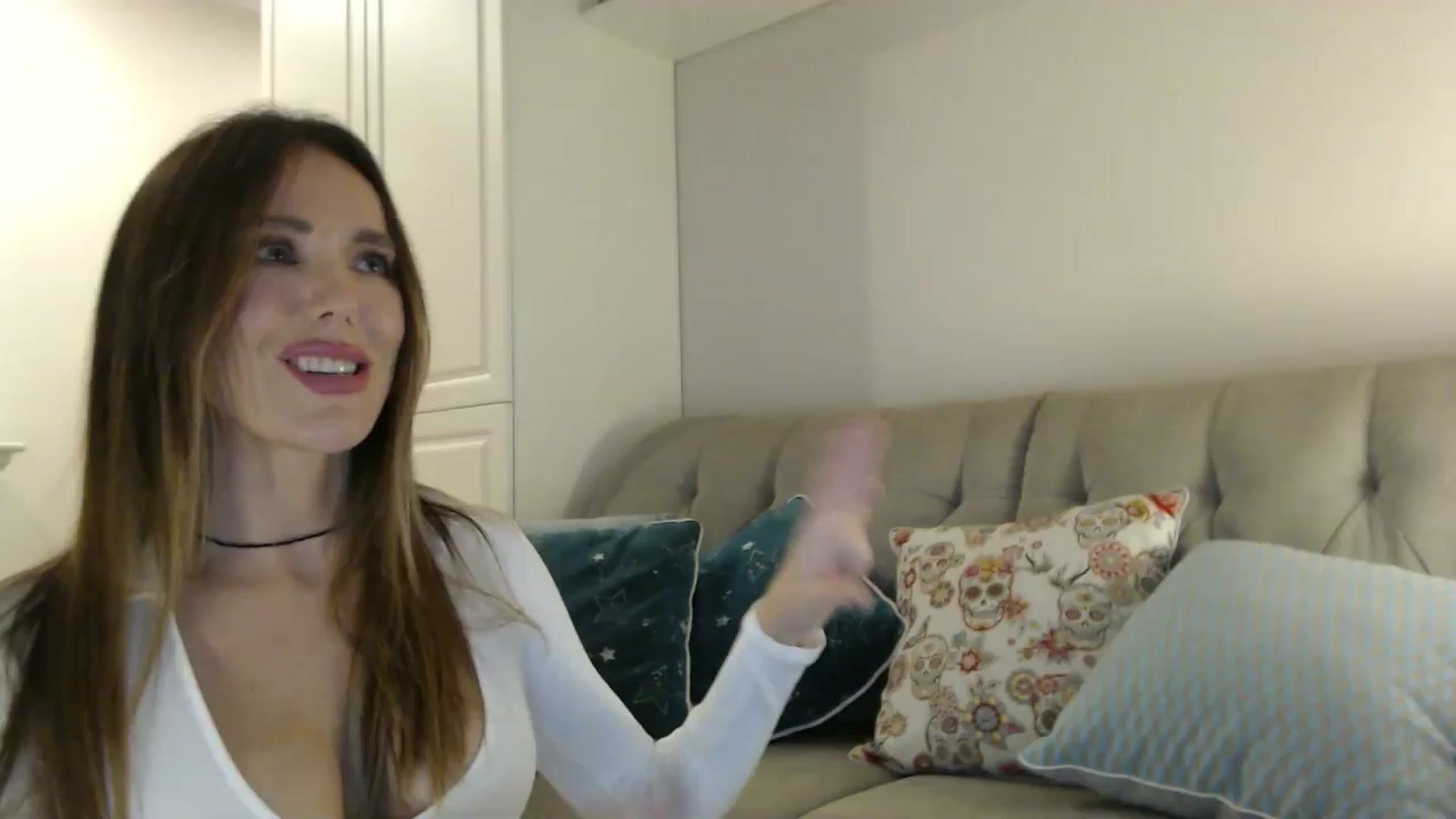 Gallery image thumbnail from Elysewine's myfreecams stream on, 09/28/2024, 07:16 image 15 of 20