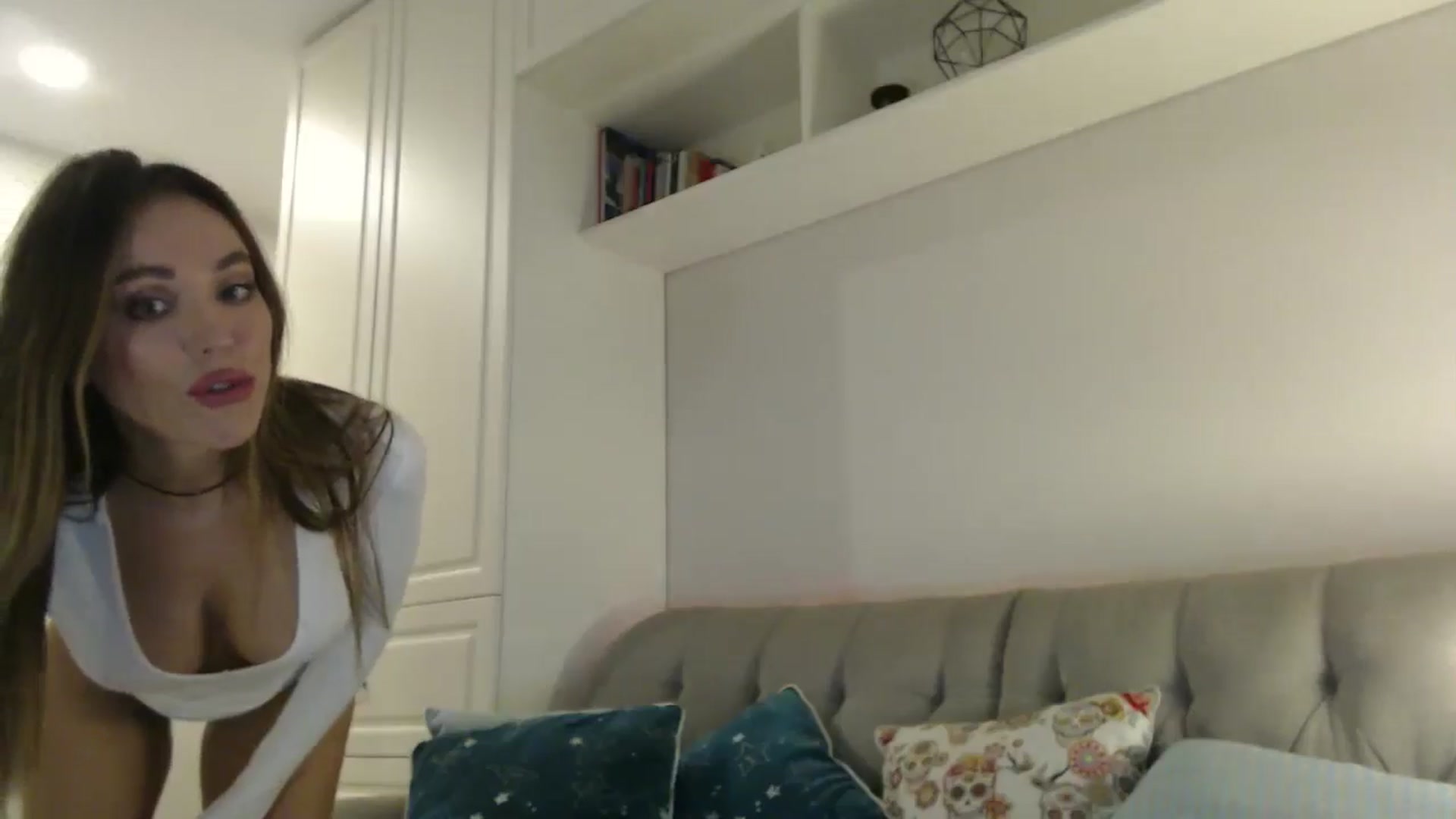 Gallery image thumbnail from Elysewine's myfreecams stream on, 09/28/2024, 07:16 image 4 of 20