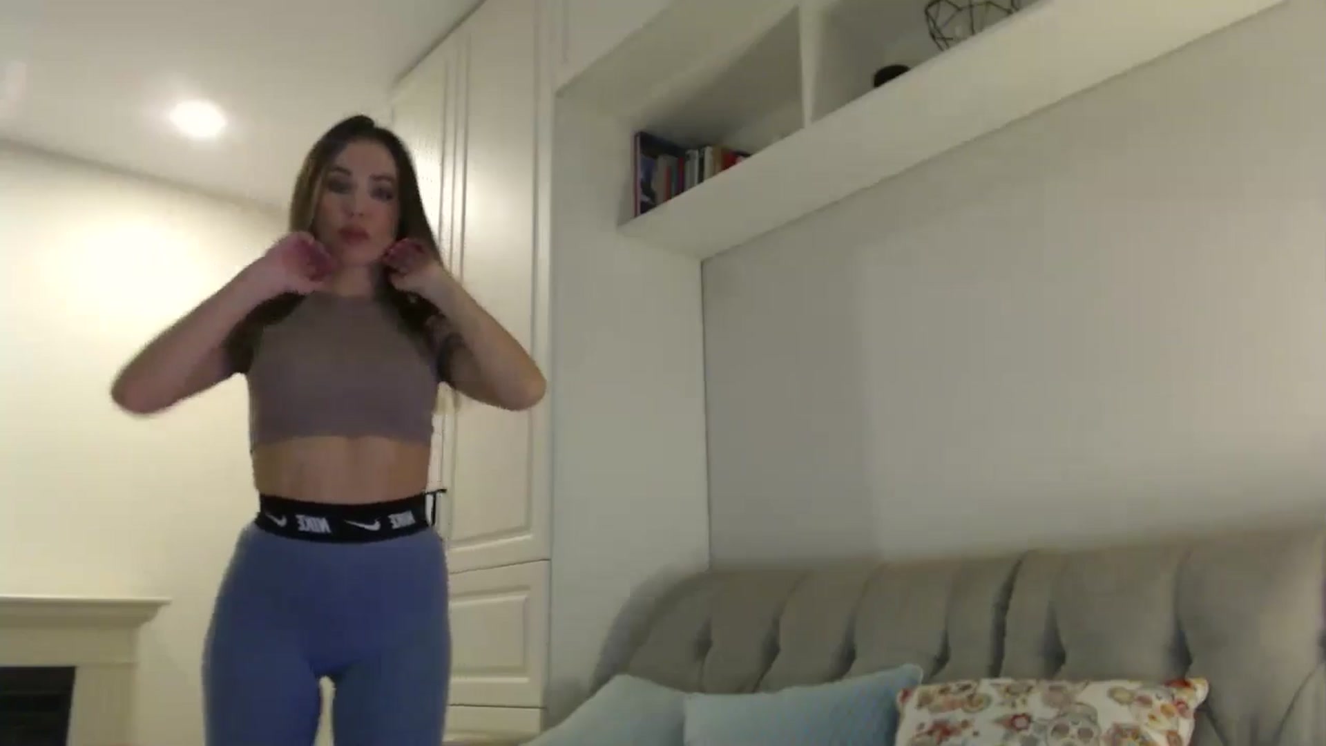 Gallery image thumbnail from Elysewine's myfreecams stream on, 10/05/2024, 07:00 image 4 of 20