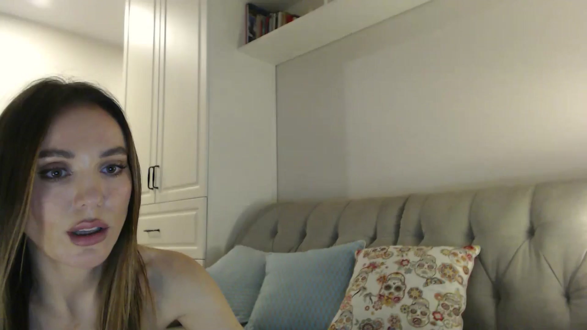 Gallery image thumbnail from Elysewine's myfreecams stream on, 10/05/2024, 08:05 image 10 of 20