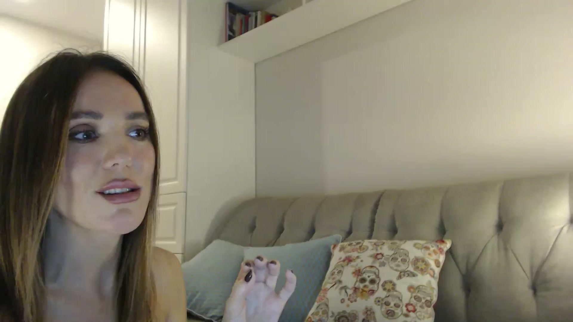 Gallery image thumbnail from Elysewine's myfreecams stream on, 10/05/2024, 08:05 image 9 of 20