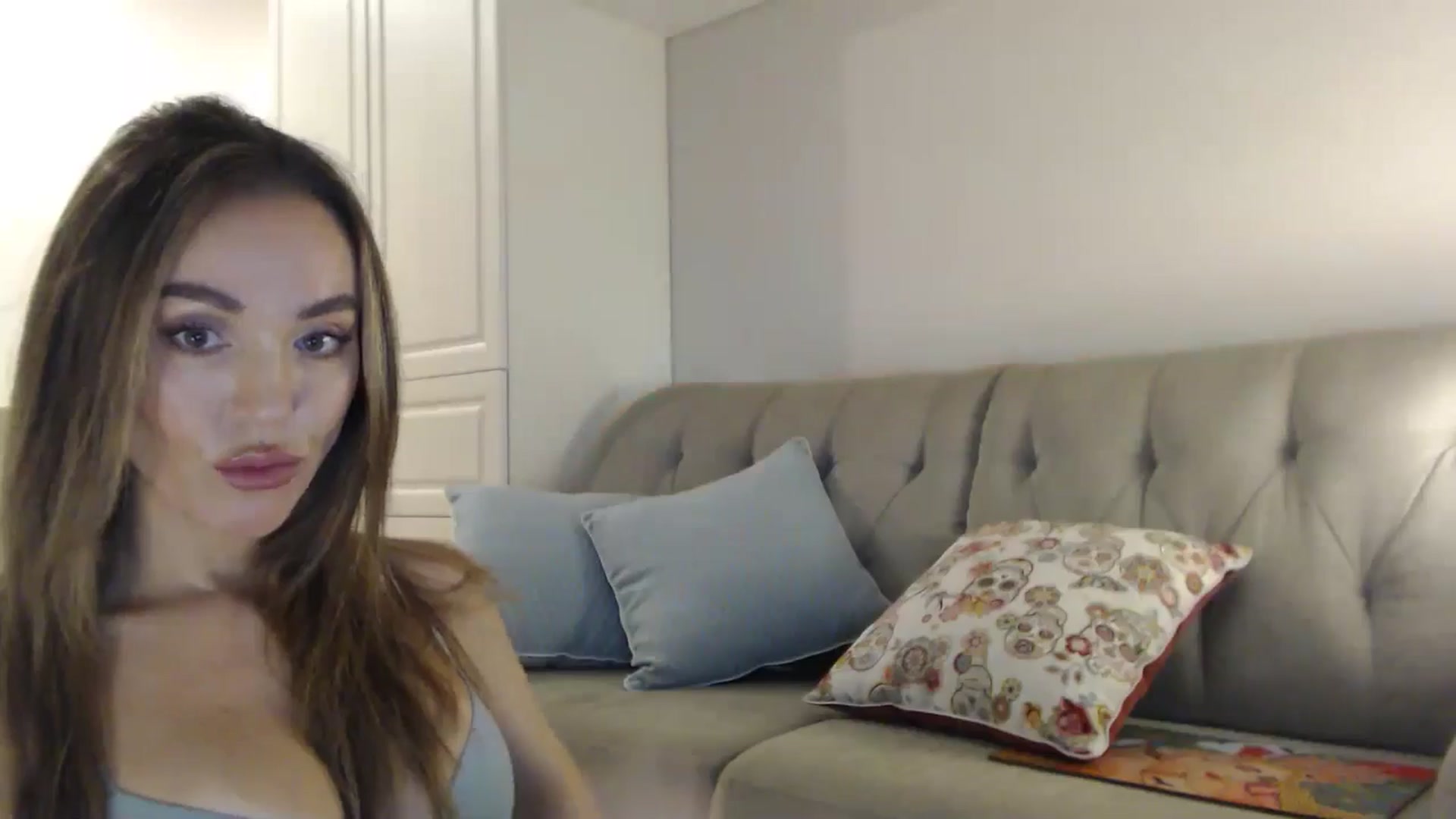 Gallery image thumbnail from Elysewine's myfreecams stream on, 10/19/2024, 06:17 image 15 of 20
