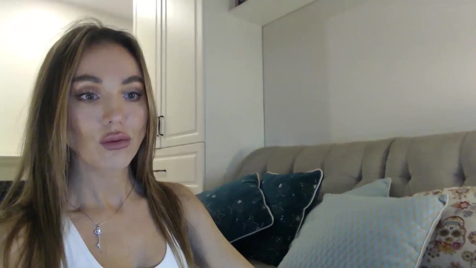 Gallery image thumbnail from Elysewine's myfreecams stream on, 10/20/2024, 05:54 image 8 of 20