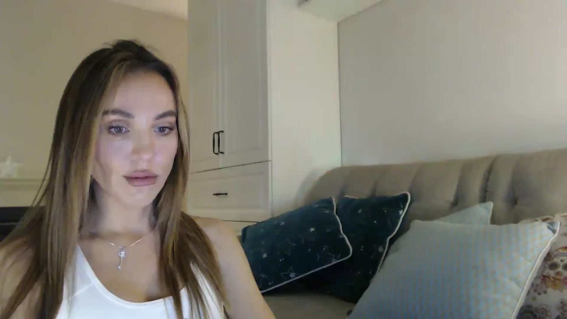 Gallery image thumbnail from Elysewine's myfreecams stream on, 10/20/2024, 05:54 image 17 of 20