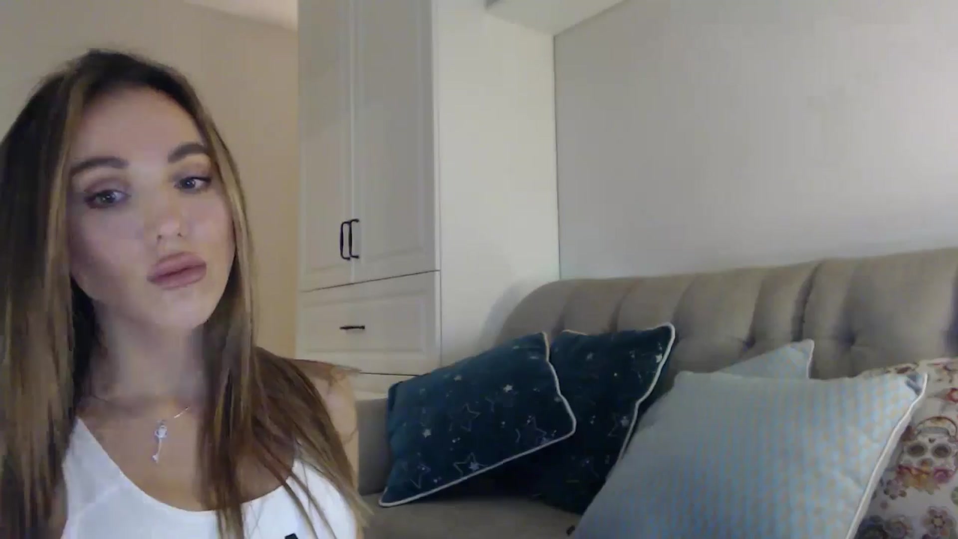 Gallery image thumbnail from Elysewine's myfreecams stream on, 10/20/2024, 05:54 image 15 of 20