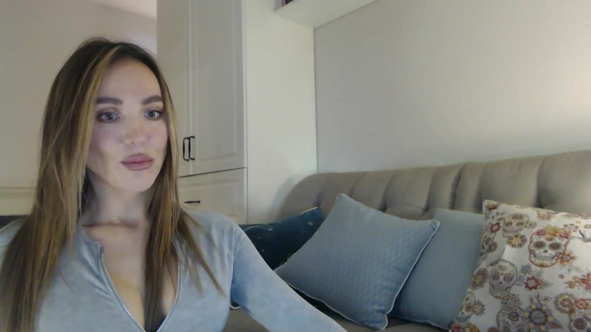 Gallery image thumbnail from Elysewine's myfreecams stream on, 10/26/2024, 06:58 image 9 of 20