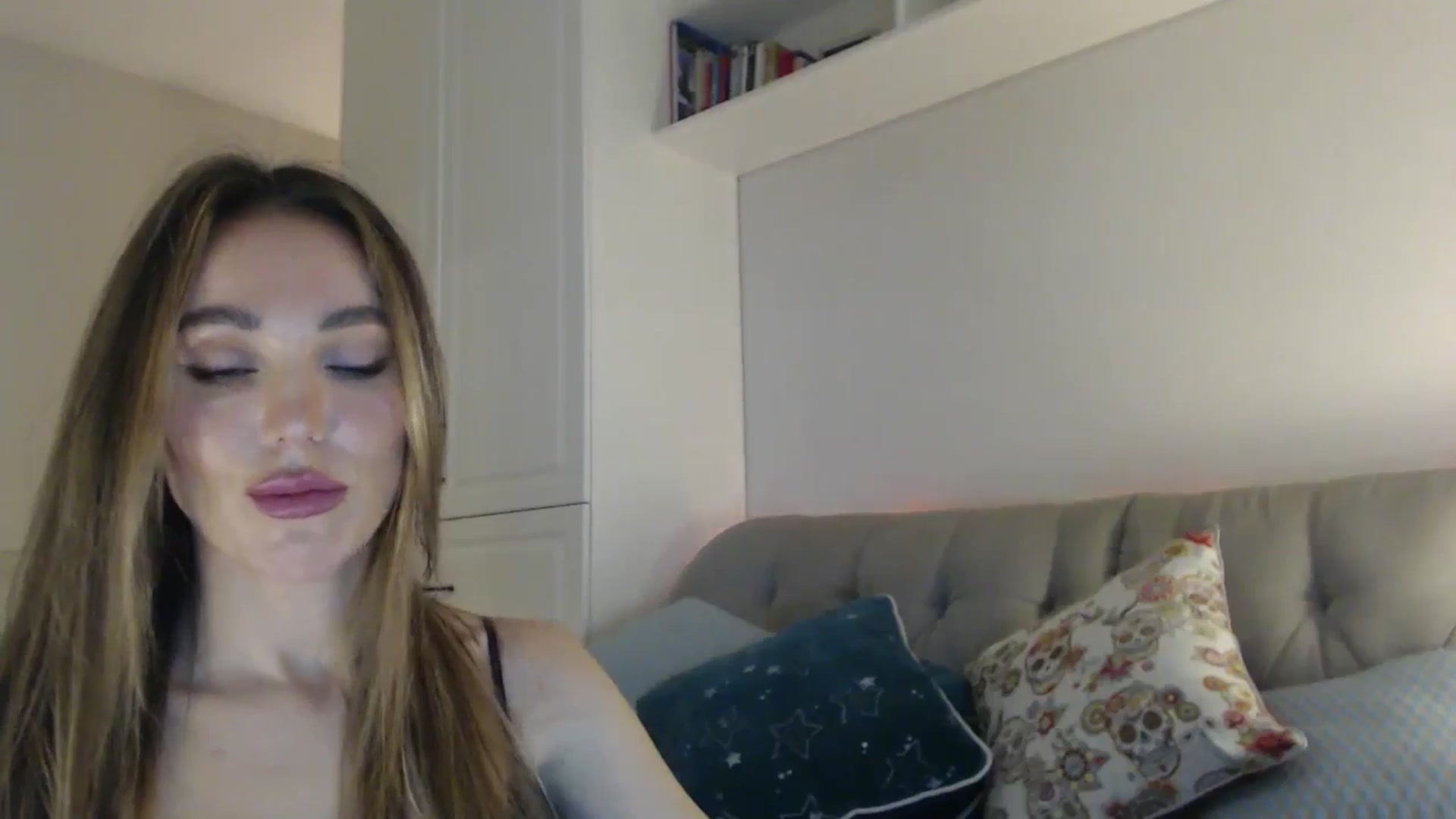 Gallery image thumbnail from Elysewine's myfreecams stream on, 10/27/2024, 05:35 image 15 of 20