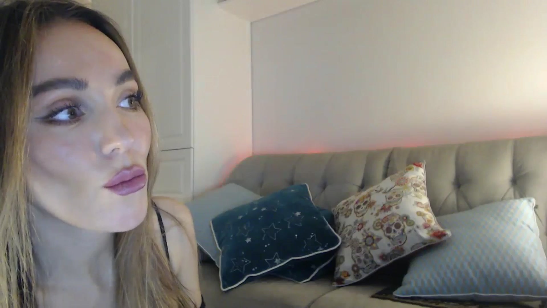 Gallery image thumbnail from Elysewine's myfreecams stream on, 10/27/2024, 05:35 image 7 of 20