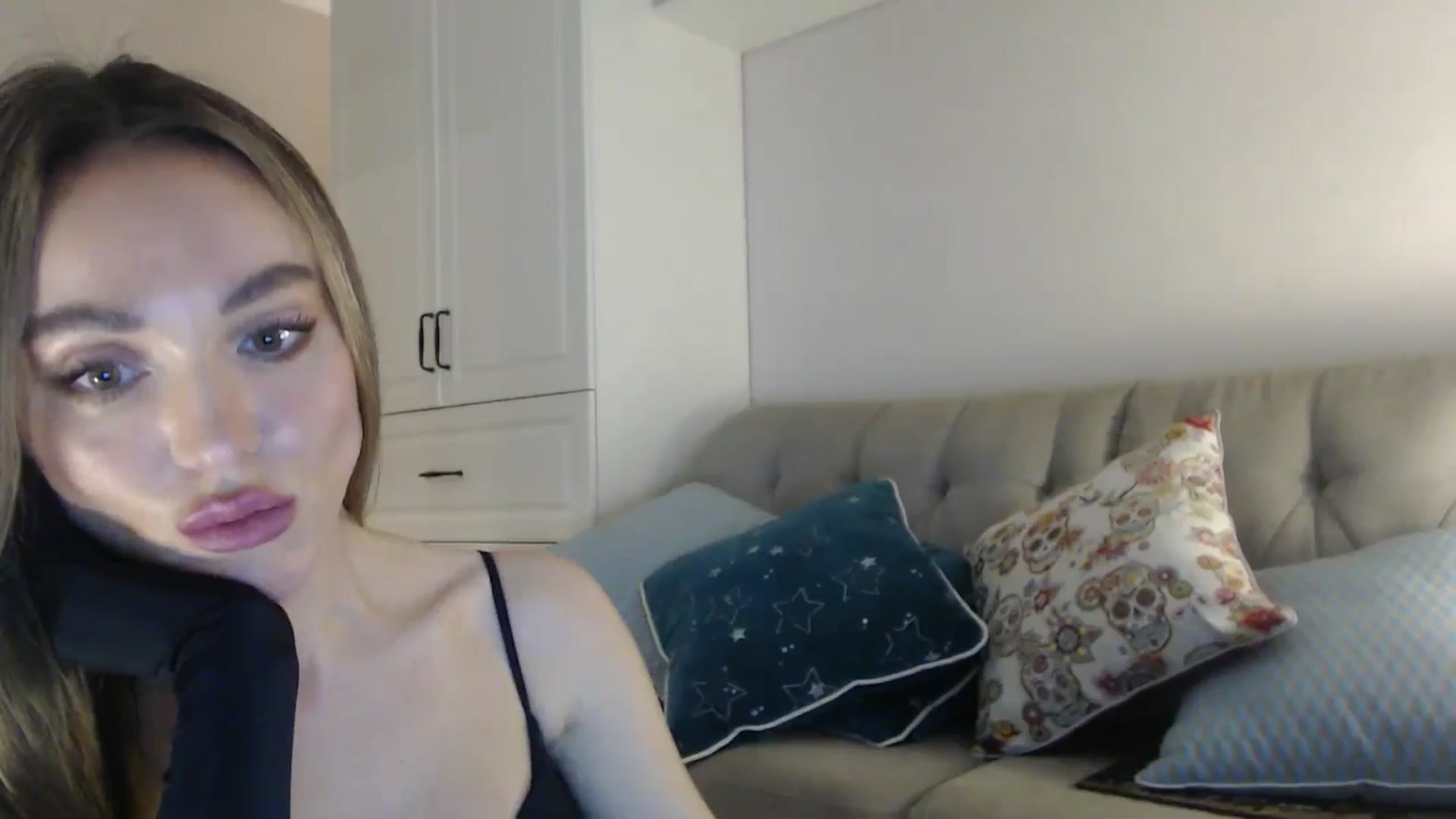 Gallery image thumbnail from Elysewine's myfreecams stream on, 10/27/2024, 05:35 image 18 of 20