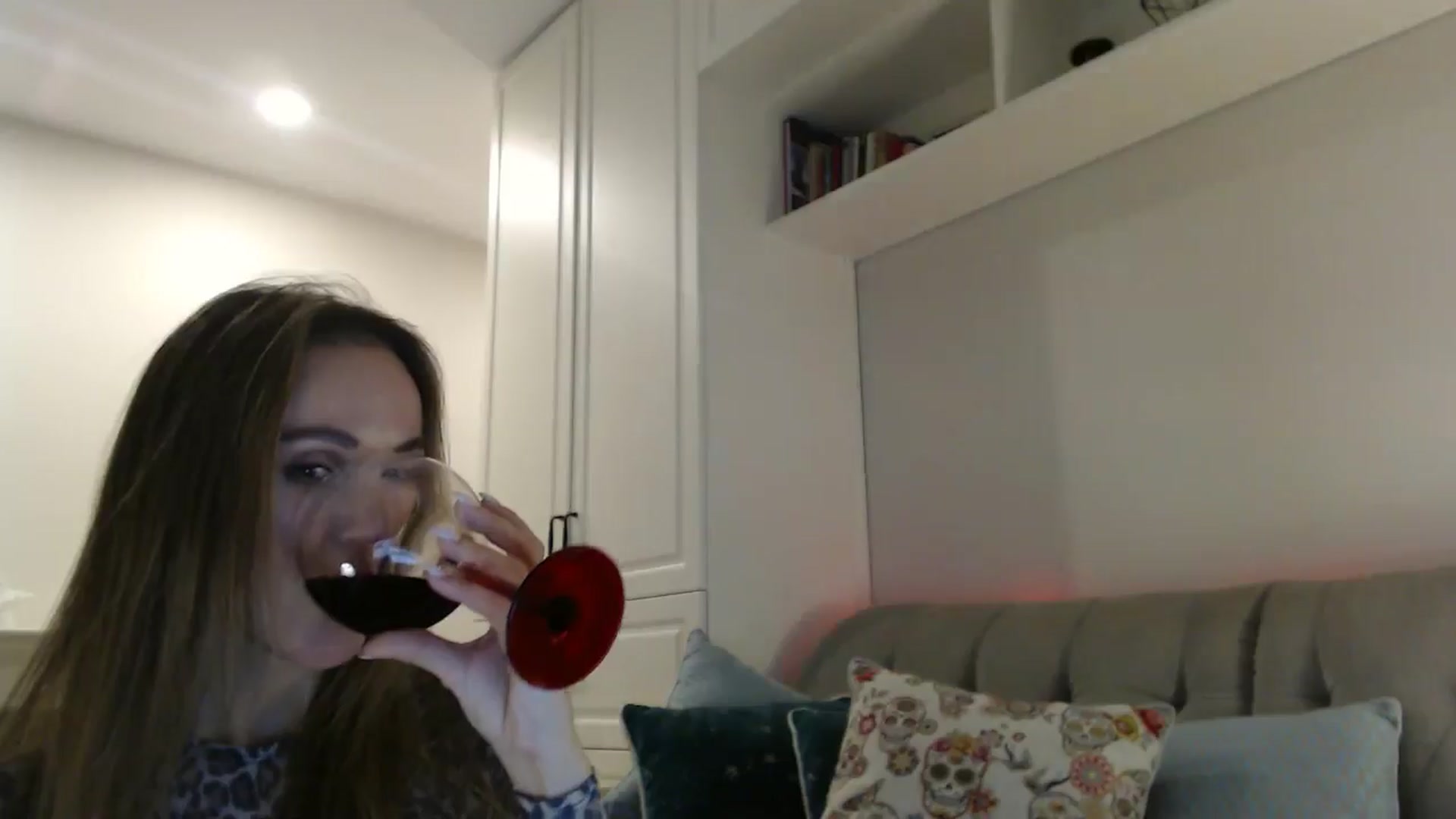 Gallery image thumbnail from Elysewine's myfreecams stream on, 11/02/2024, 08:18 image 17 of 20