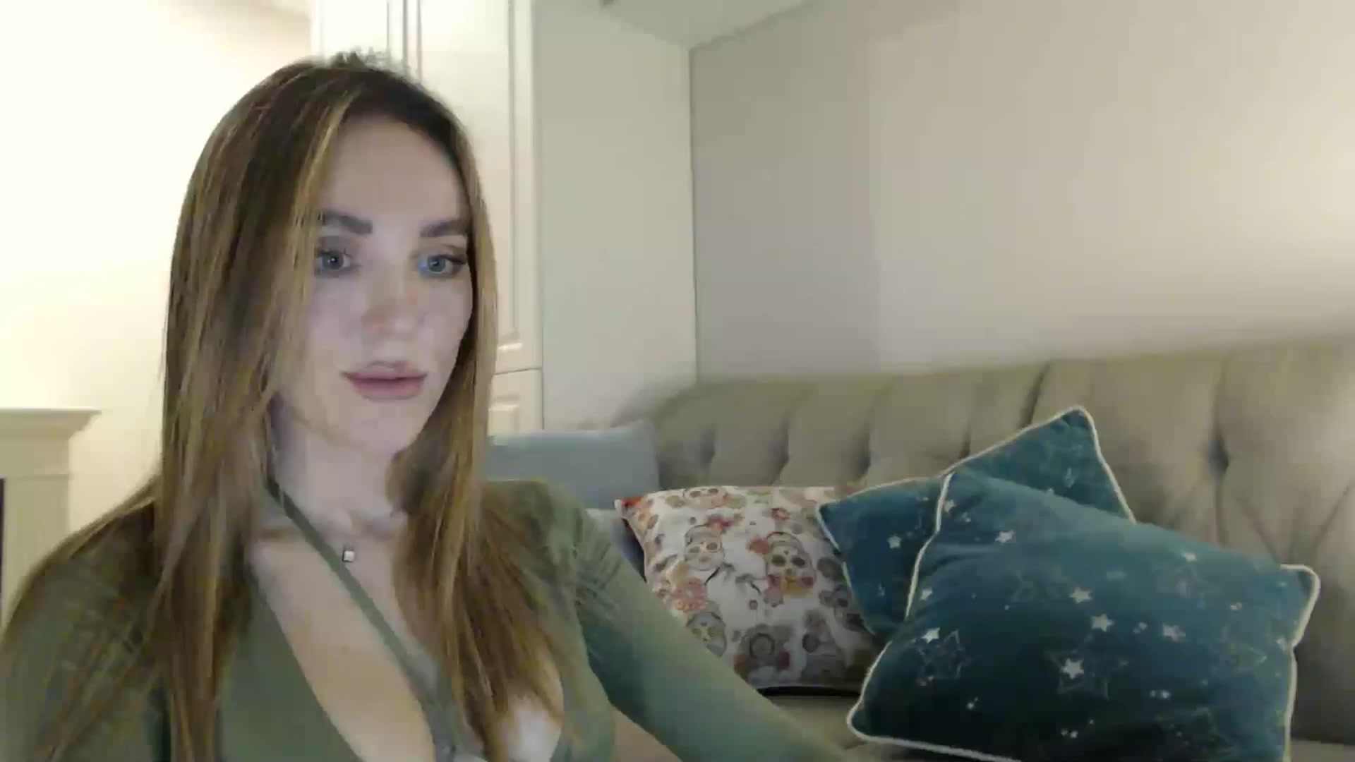 Gallery image thumbnail from Elysewine's myfreecams stream on, 11/09/2024, 06:59 image 17 of 20