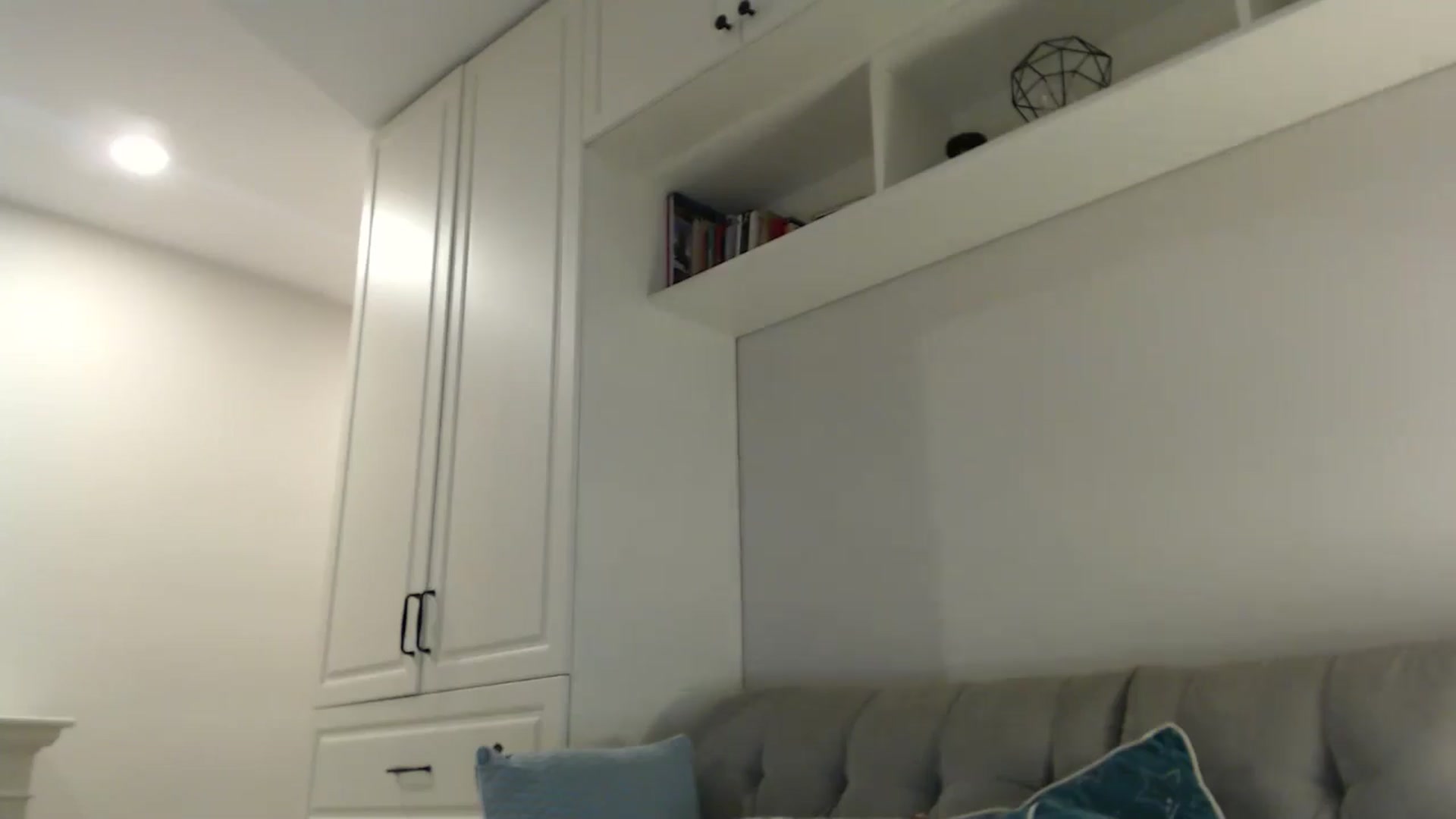 Gallery image thumbnail from Elysewine's myfreecams stream on, 11/09/2024, 06:59 image 14 of 20