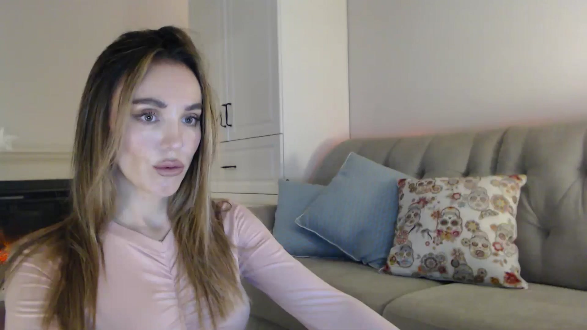 Gallery image thumbnail from Elysewine's myfreecams stream on, 11/09/2024, 10:24 image 5 of 20