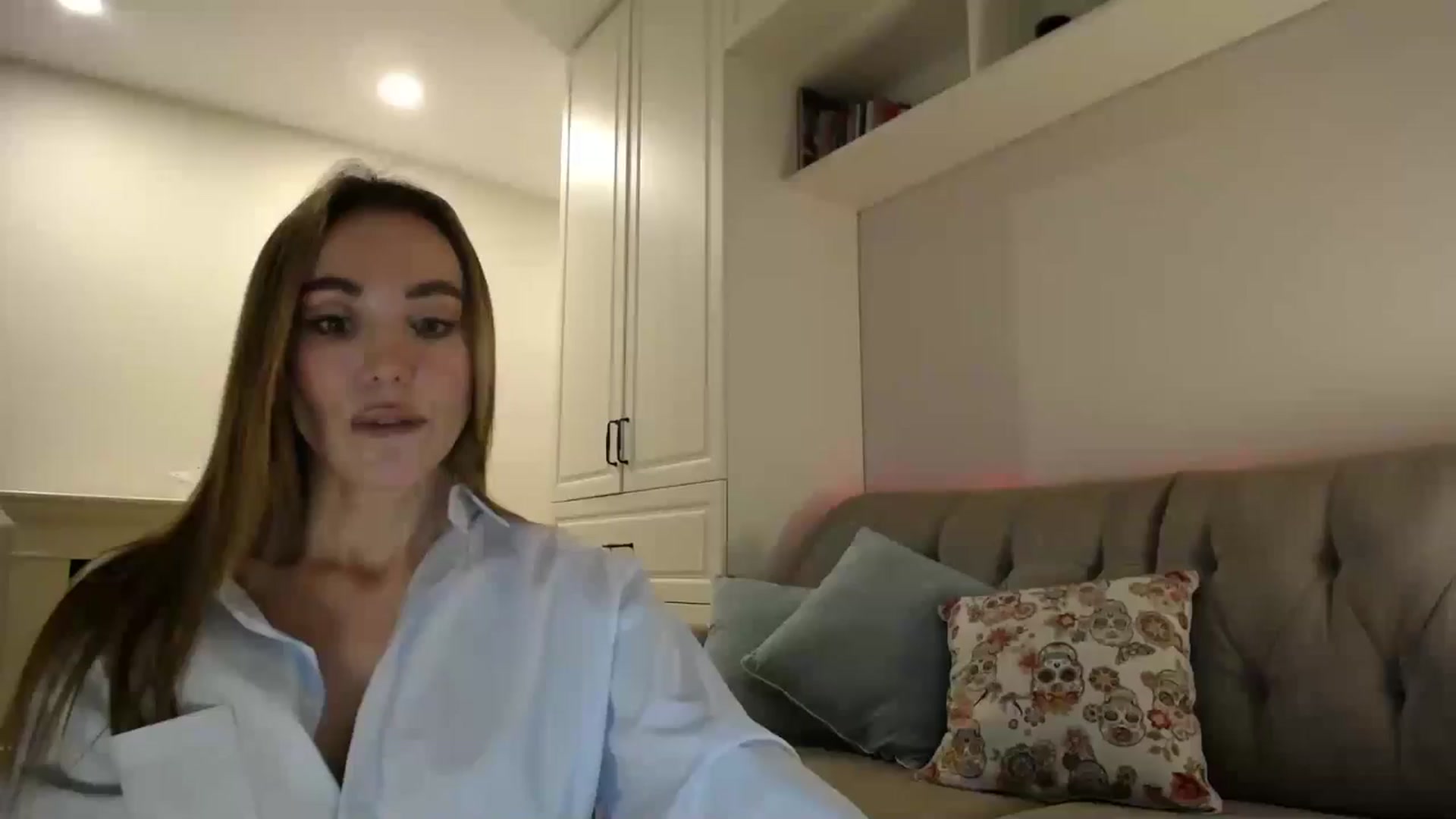 Gallery image thumbnail from Elysewine's myfreecams stream on, 11/10/2024, 05:37 image 4 of 20