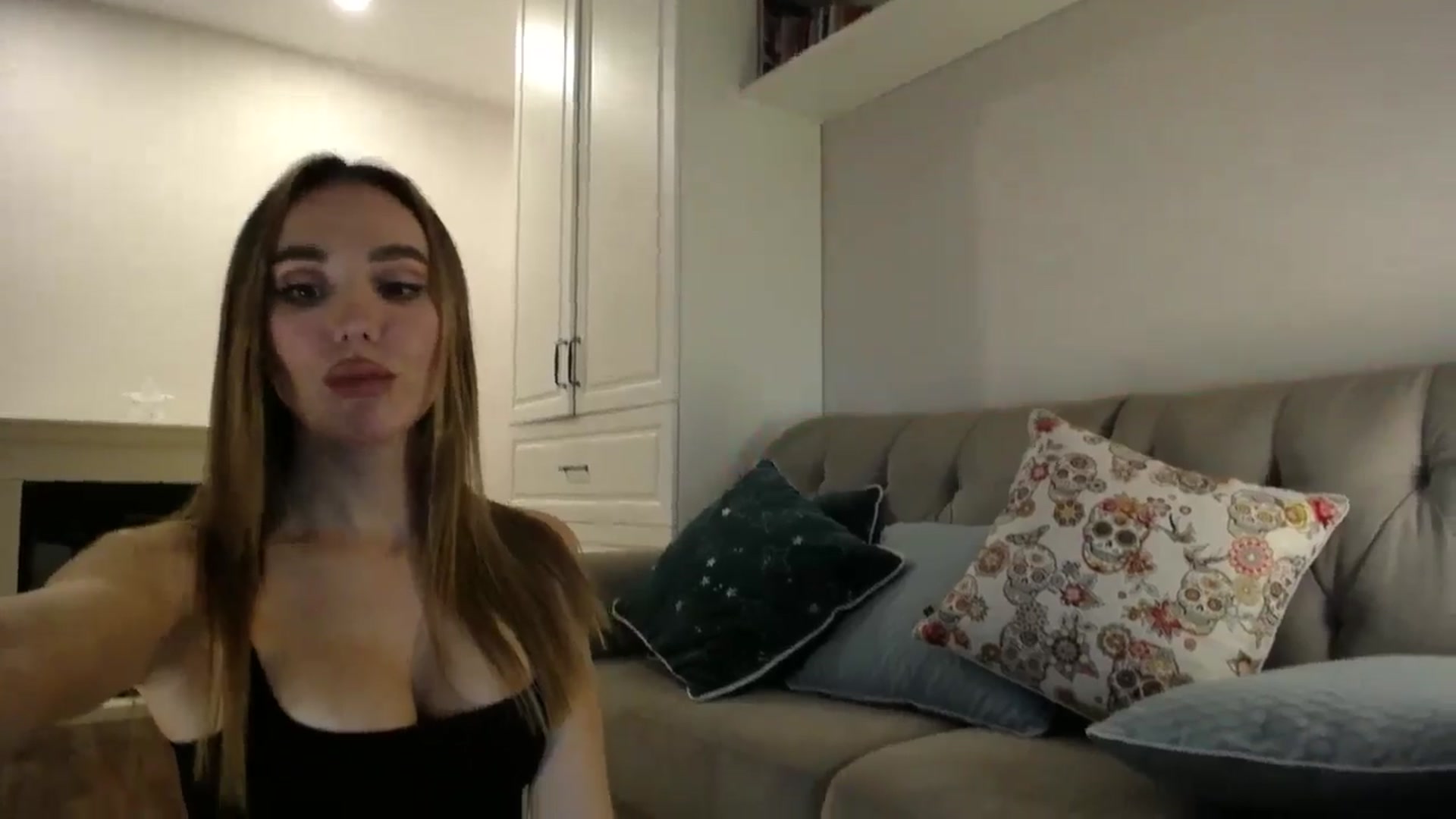 Gallery image thumbnail from Elysewine's myfreecams stream on, 11/16/2024, 07:00 image 8 of 20