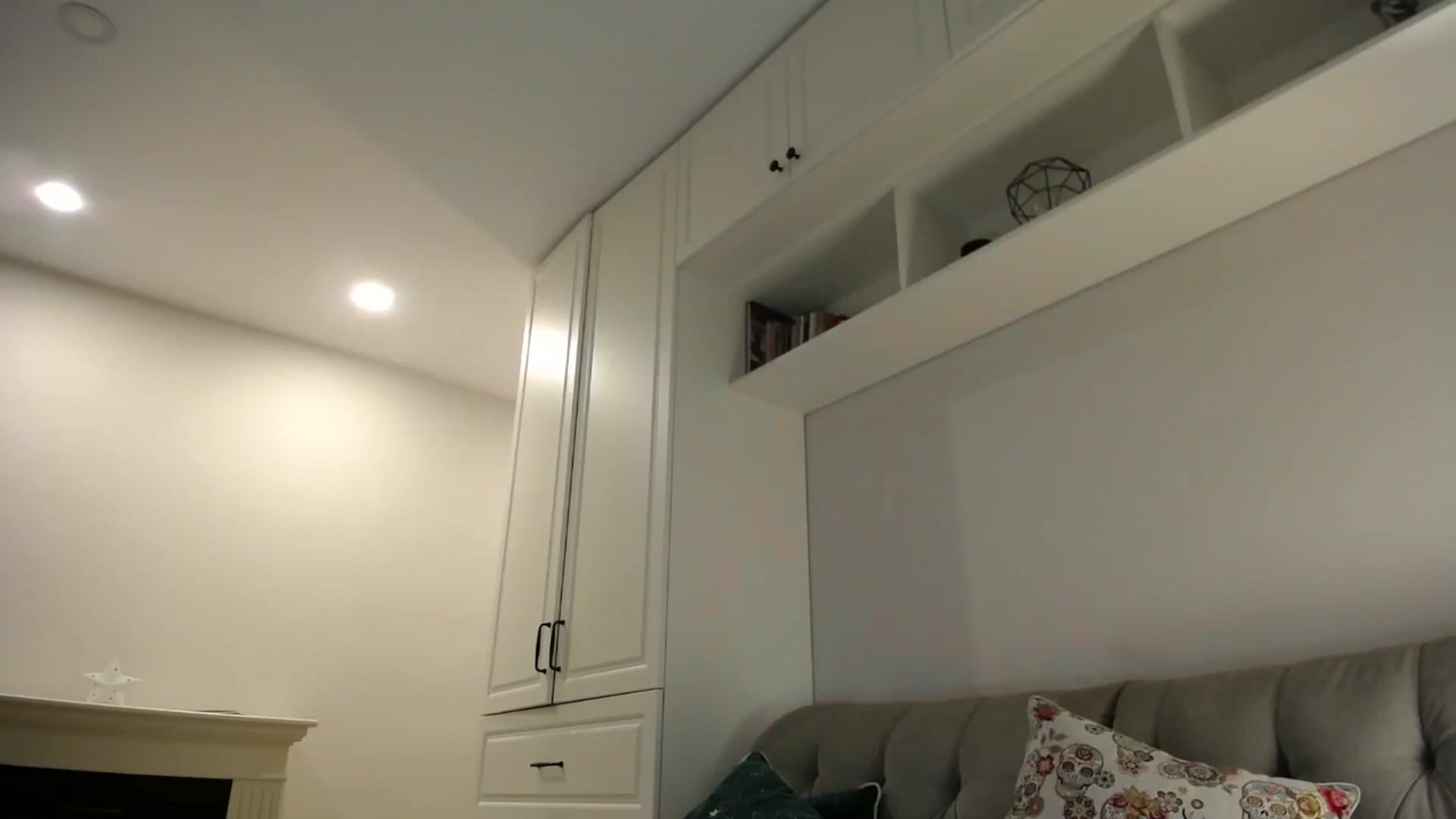 Gallery image thumbnail from Elysewine's myfreecams stream on, 11/16/2024, 07:00 image 4 of 20