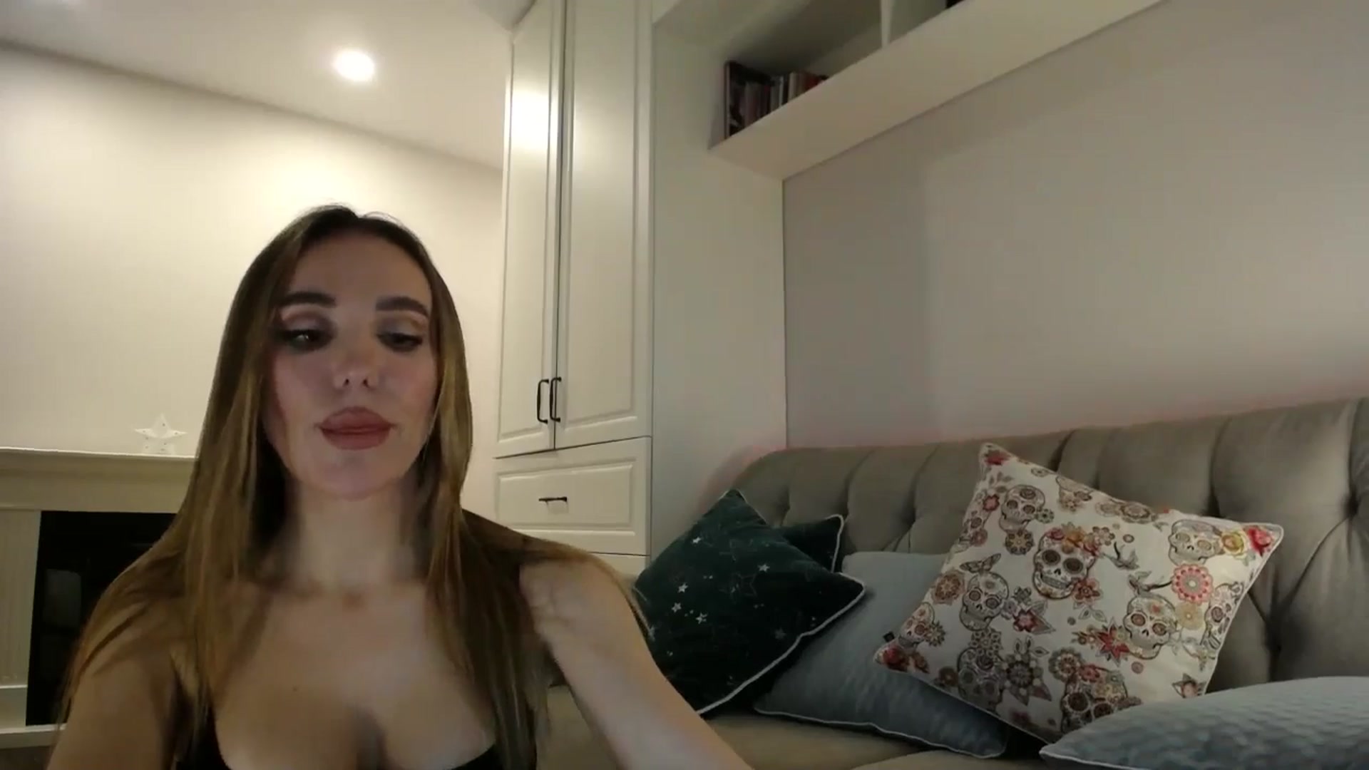 Gallery image thumbnail from Elysewine's myfreecams stream on, 11/16/2024, 07:00 image 7 of 20