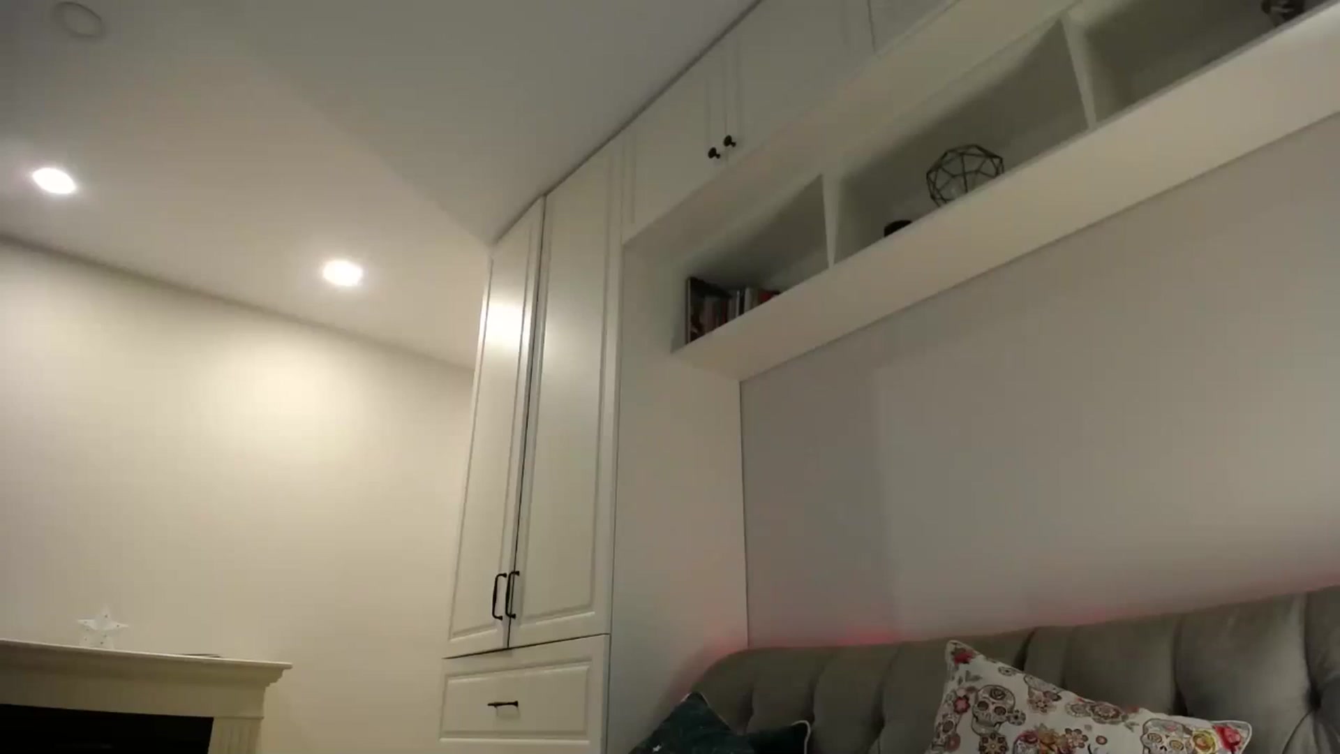 Gallery image thumbnail from Elysewine's myfreecams stream on, 11/16/2024, 07:00 image 3 of 20