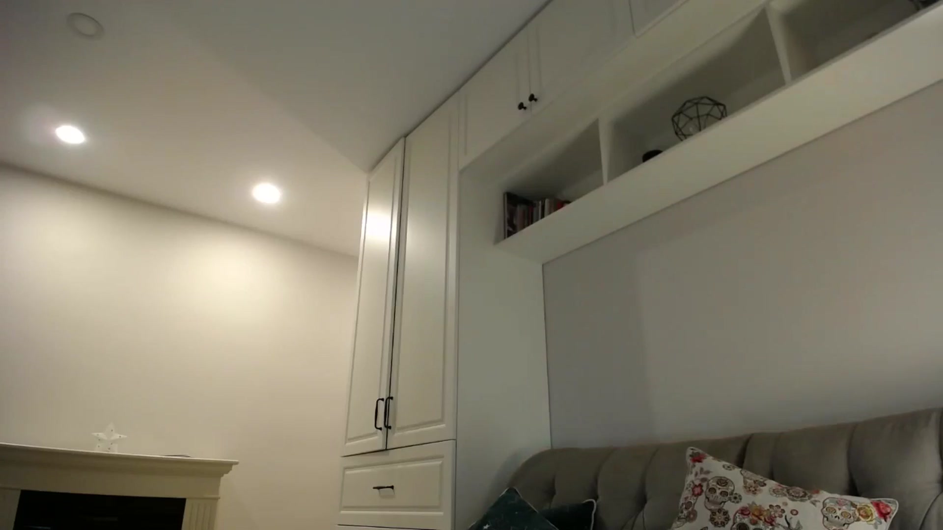 Gallery image thumbnail from Elysewine's myfreecams stream on, 11/16/2024, 07:00 image 19 of 20