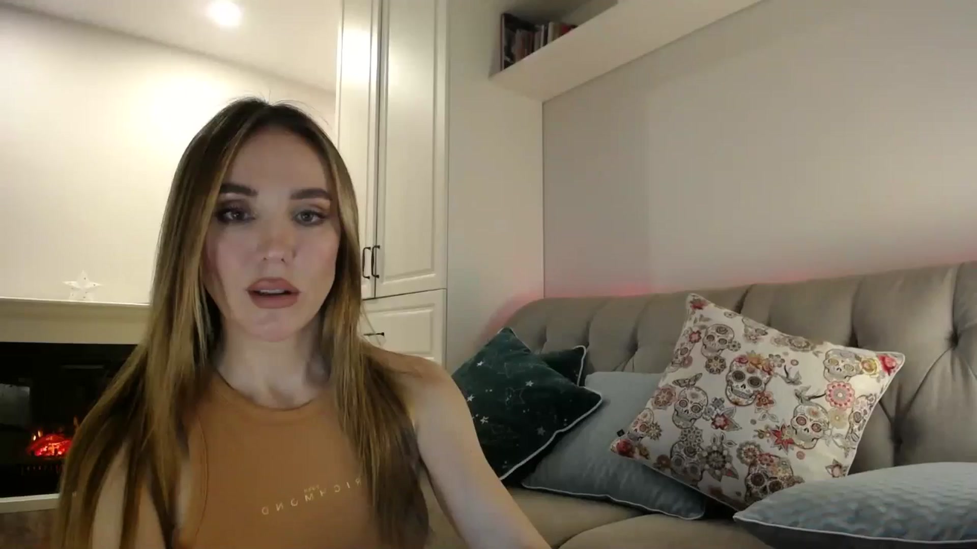 Gallery image thumbnail from Elysewine's myfreecams stream on, 11/16/2024, 07:00 image 1 of 20