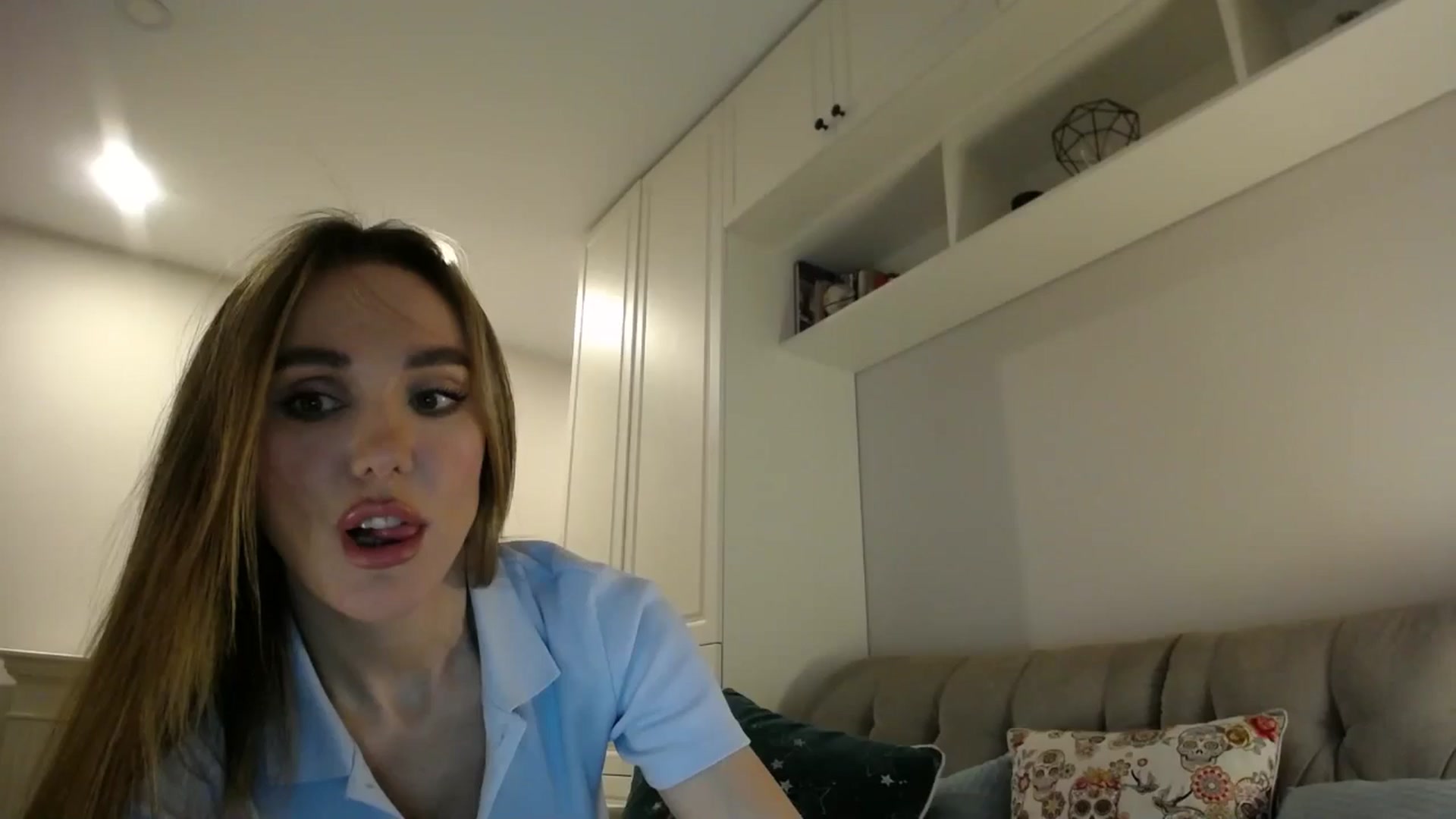Gallery image thumbnail from Elysewine's myfreecams stream on, 11/23/2024, 07:43 image 4 of 20