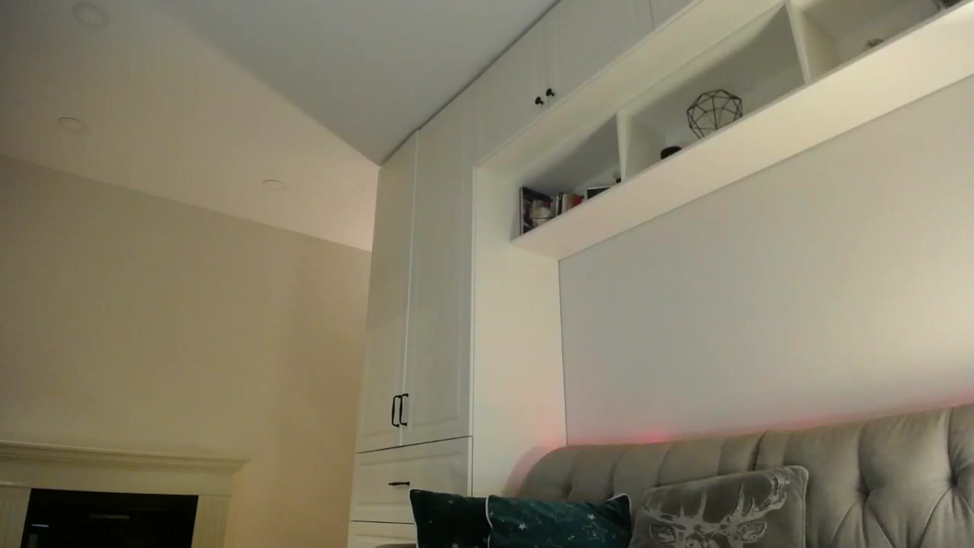 Gallery image thumbnail from Elysewine's myfreecams stream on, 11/24/2024, 07:37 image 14 of 20
