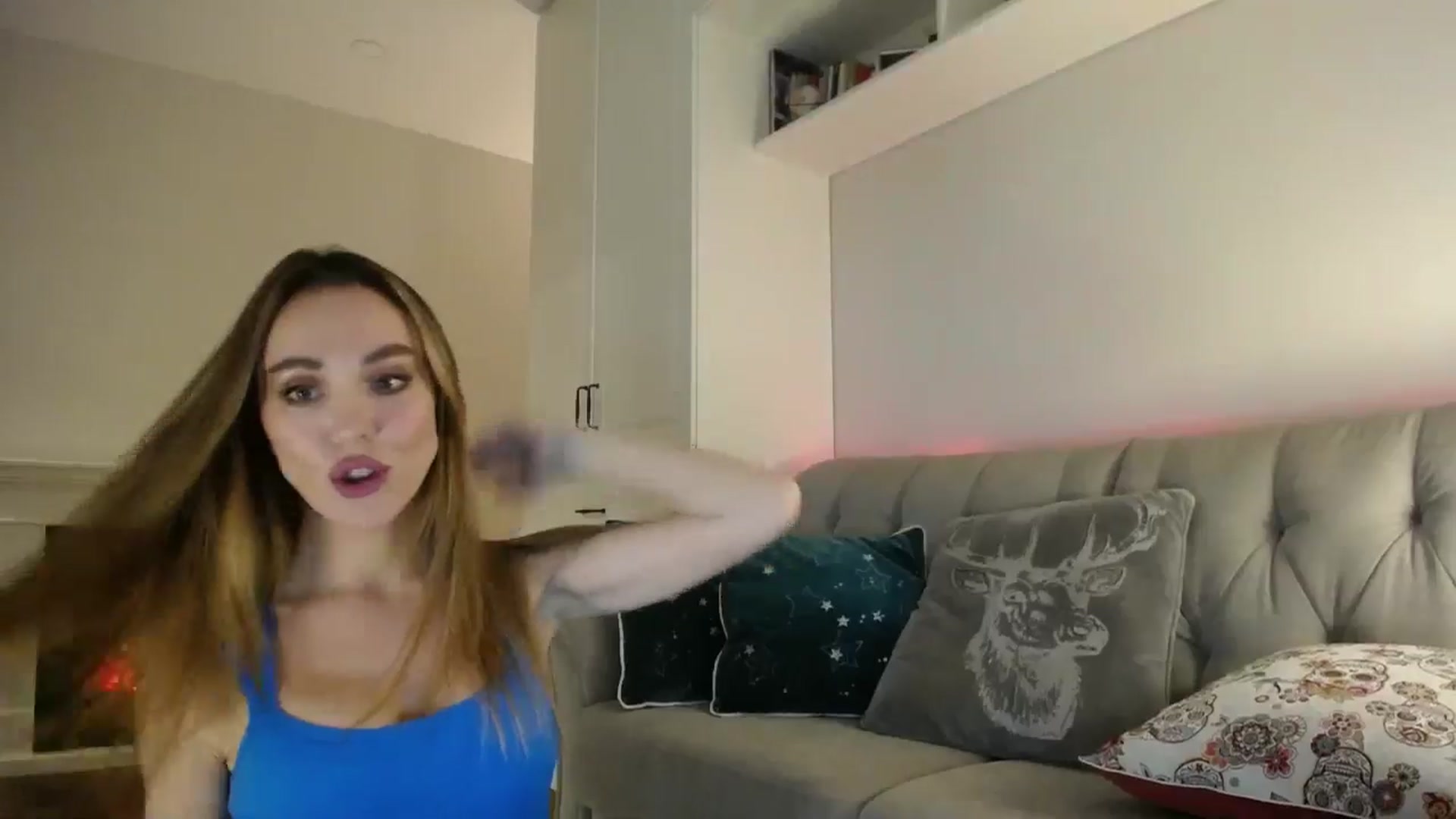 Gallery image thumbnail from Elysewine's myfreecams stream on, 11/24/2024, 07:37 image 15 of 20