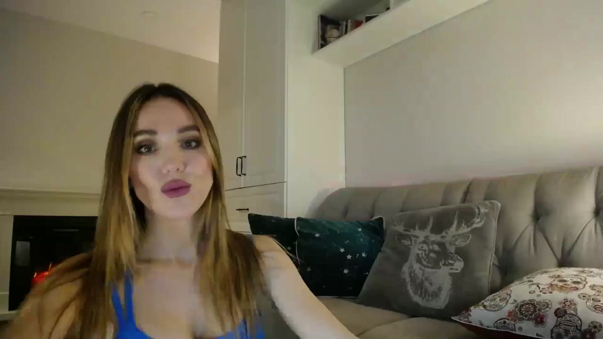 Gallery image thumbnail from Elysewine's myfreecams stream on, 11/24/2024, 07:37 image 9 of 20