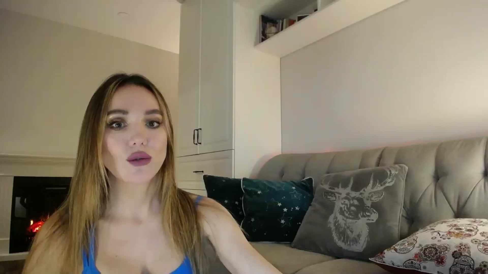 Gallery image thumbnail from Elysewine's myfreecams stream on, 11/24/2024, 07:37 image 10 of 20