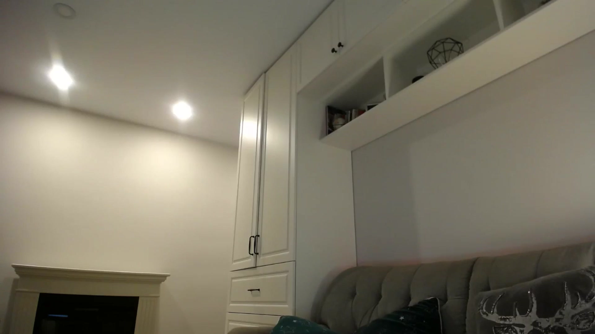Gallery image thumbnail from Elysewine's myfreecams stream on, 11/30/2024, 07:36 image 3 of 20