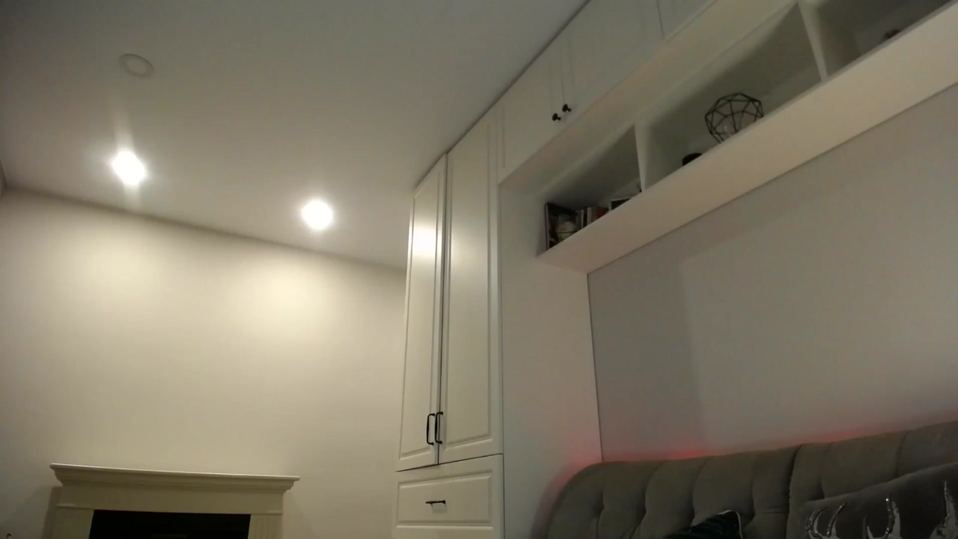 Gallery image thumbnail from Elysewine's myfreecams stream on, 11/30/2024, 07:36 image 16 of 20