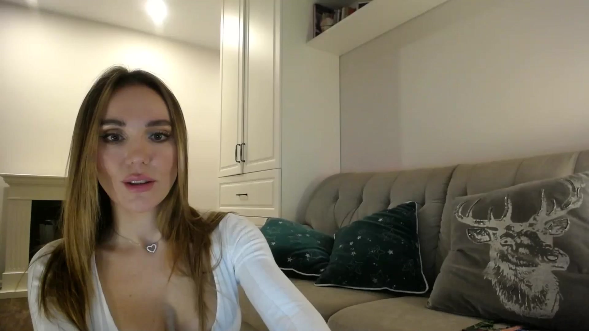 Gallery image thumbnail from Elysewine's myfreecams stream on, 11/30/2024, 07:36 image 2 of 20