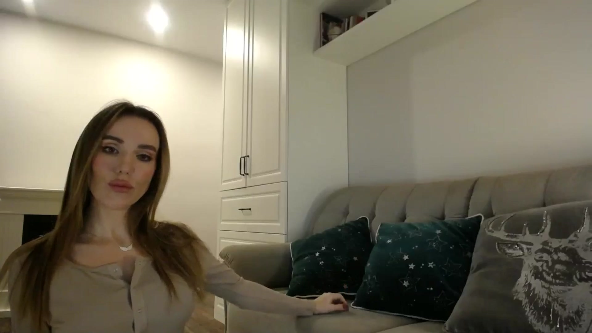 Gallery image thumbnail from Elysewine's myfreecams stream on, 12/01/2024, 06:42 image 6 of 20