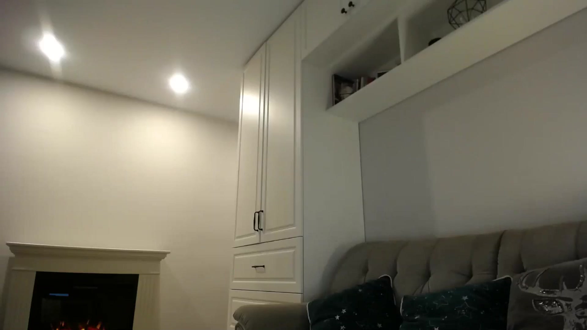Gallery image thumbnail from Elysewine's myfreecams stream on, 12/01/2024, 07:40 image 2 of 20