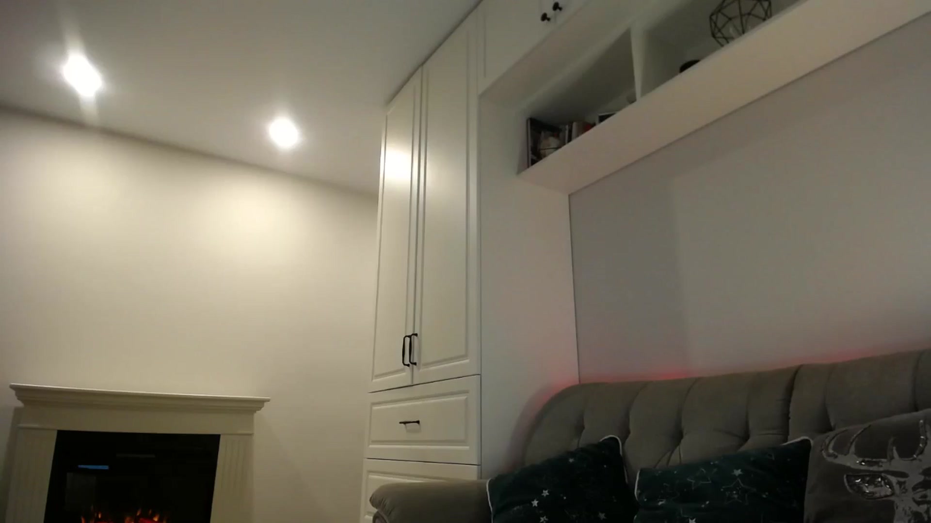 Gallery image thumbnail from Elysewine's myfreecams stream on, 12/01/2024, 07:40 image 1 of 20