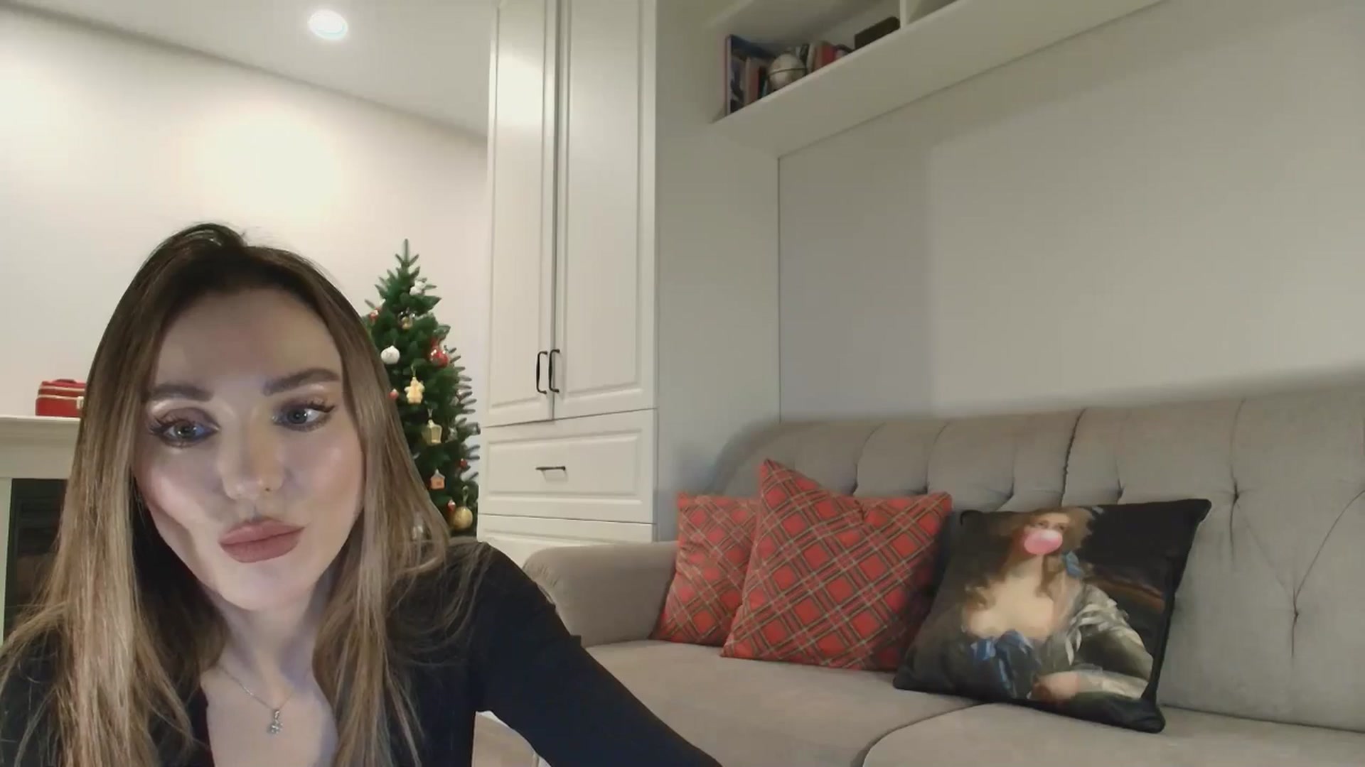 Gallery image thumbnail from Elysewine's myfreecams stream on, 12/15/2024, 06:44 image 15 of 20