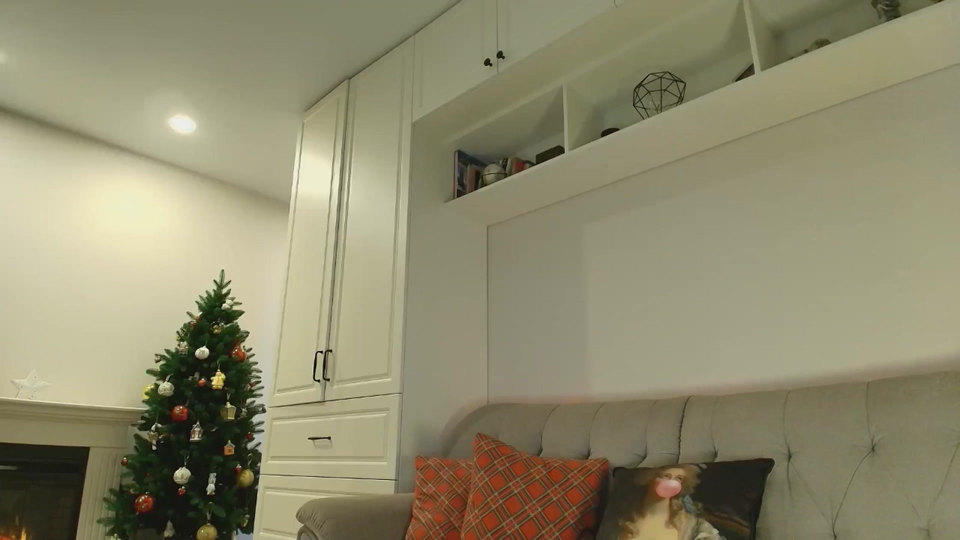 Gallery image thumbnail from Elysewine's myfreecams stream on, 12/15/2024, 06:44 image 4 of 20