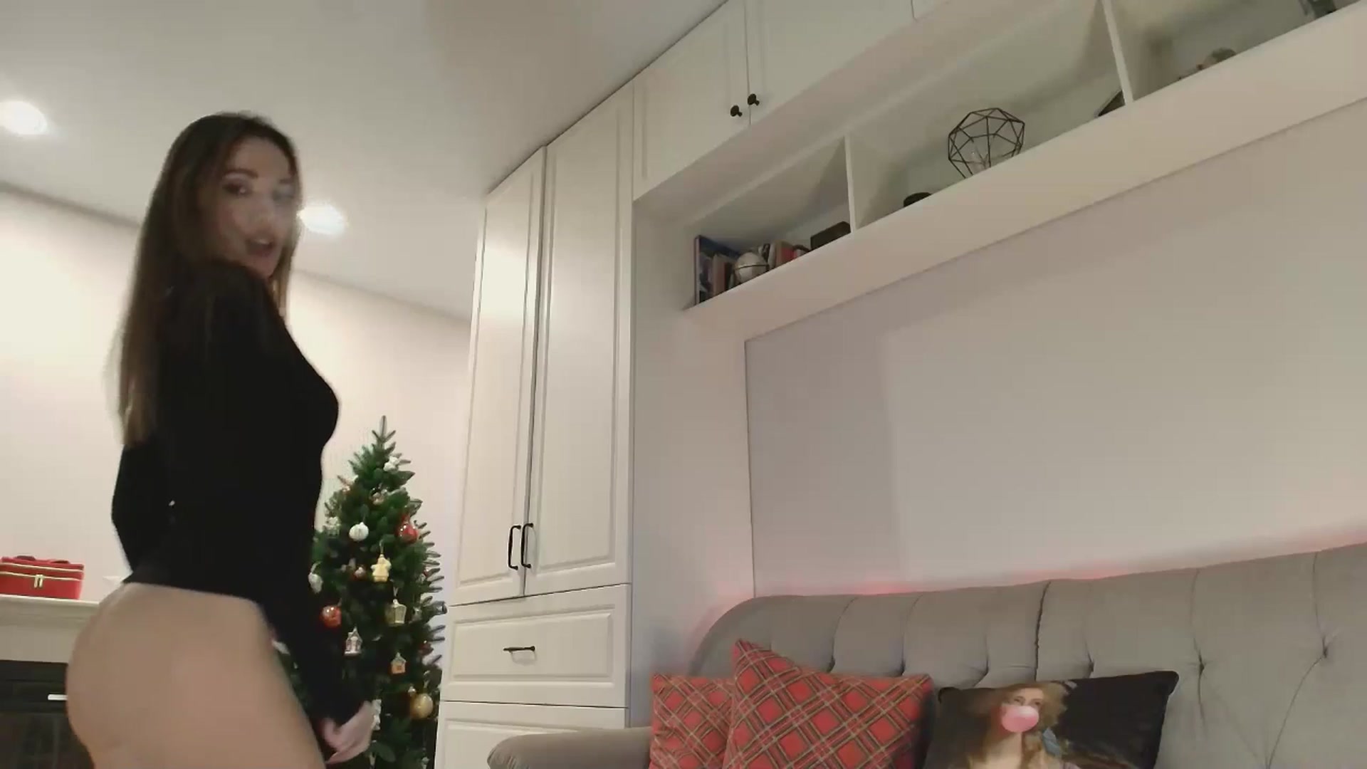 Gallery image thumbnail from Elysewine's myfreecams stream on, 12/15/2024, 06:44 image 10 of 20