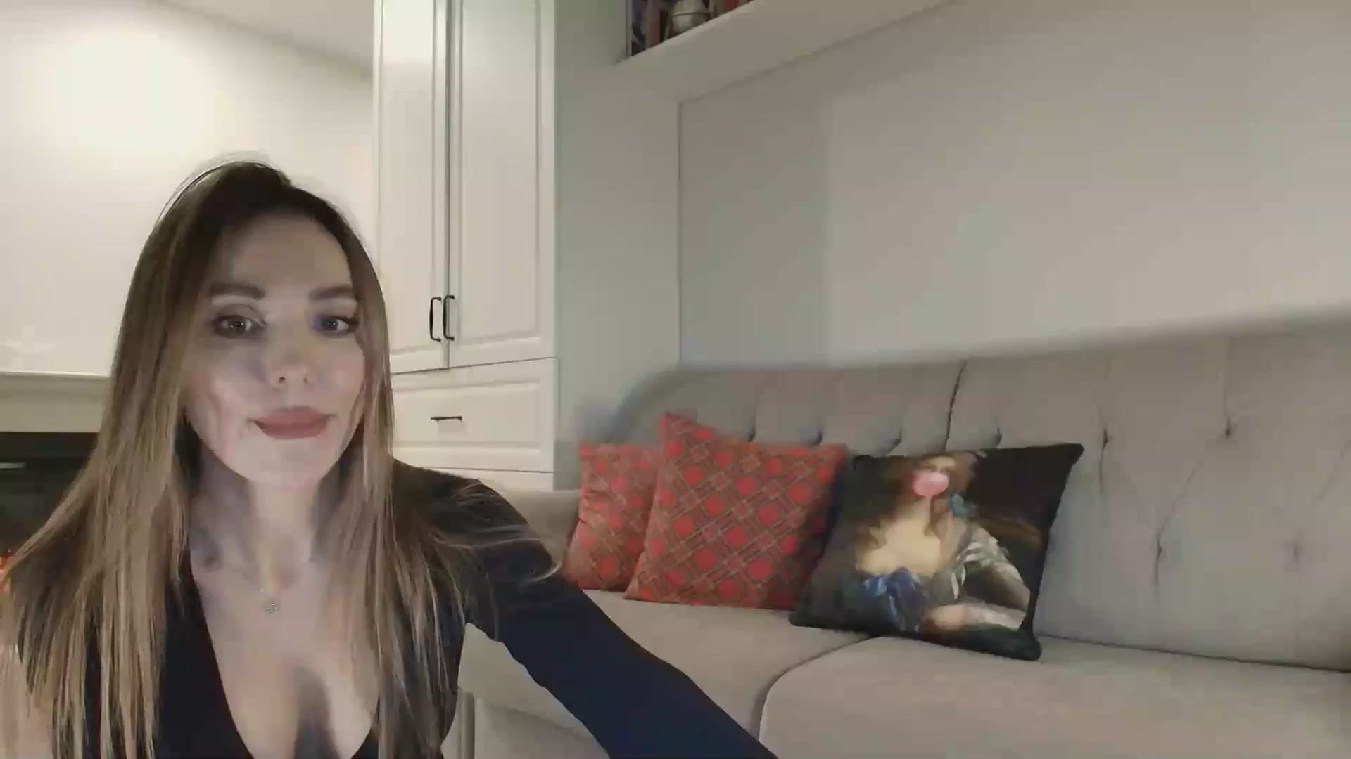 Gallery image thumbnail from Elysewine's myfreecams stream on, 12/15/2024, 06:44 image 2 of 20