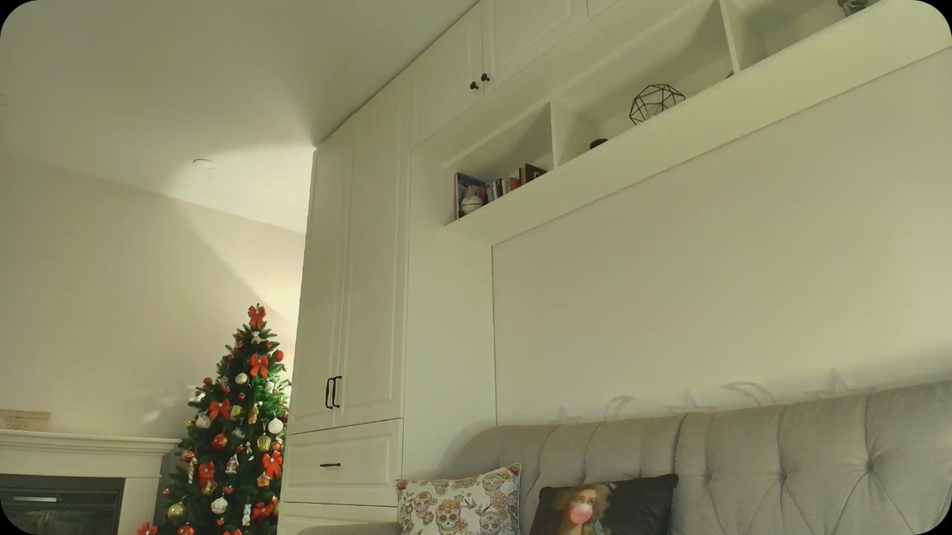 Gallery image thumbnail from Elysewine's myfreecams stream on, 01/19/2025, 06:32 image 16 of 20